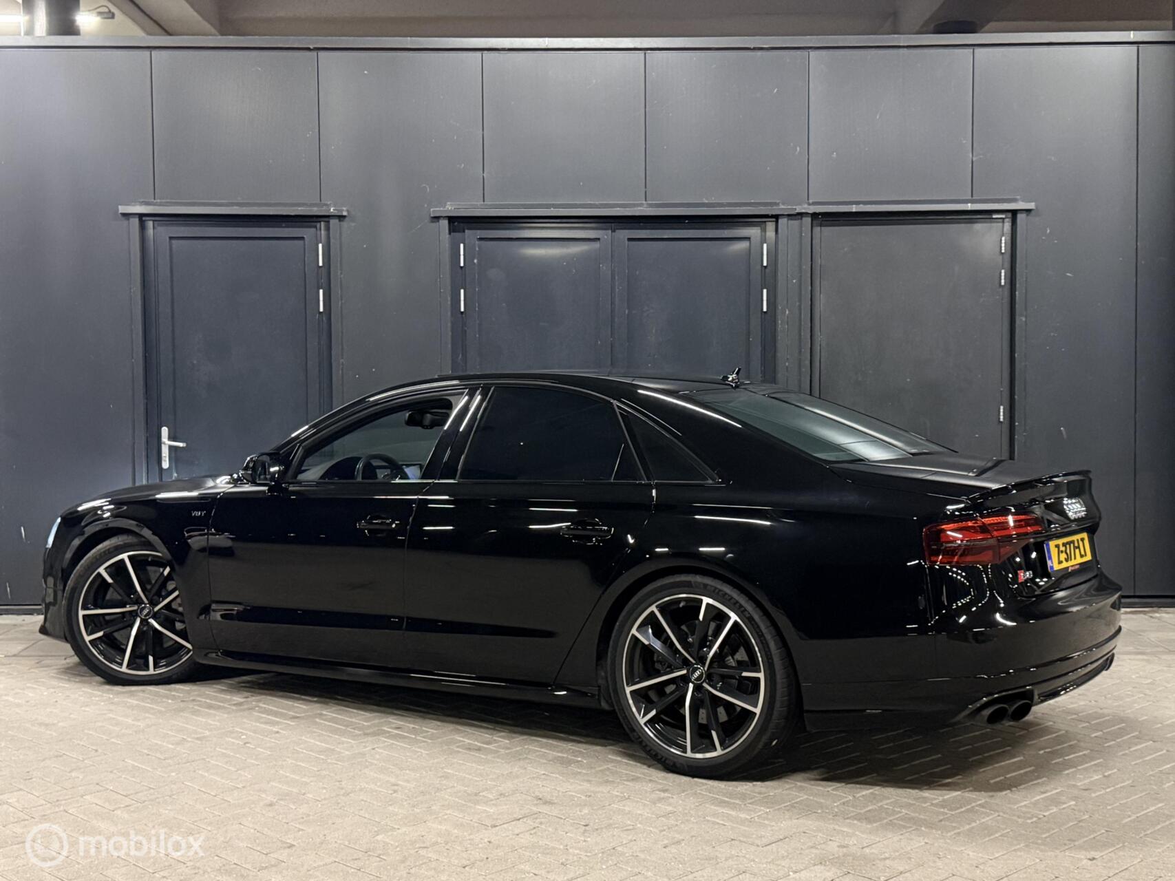 Foto van Audi S8 Plus