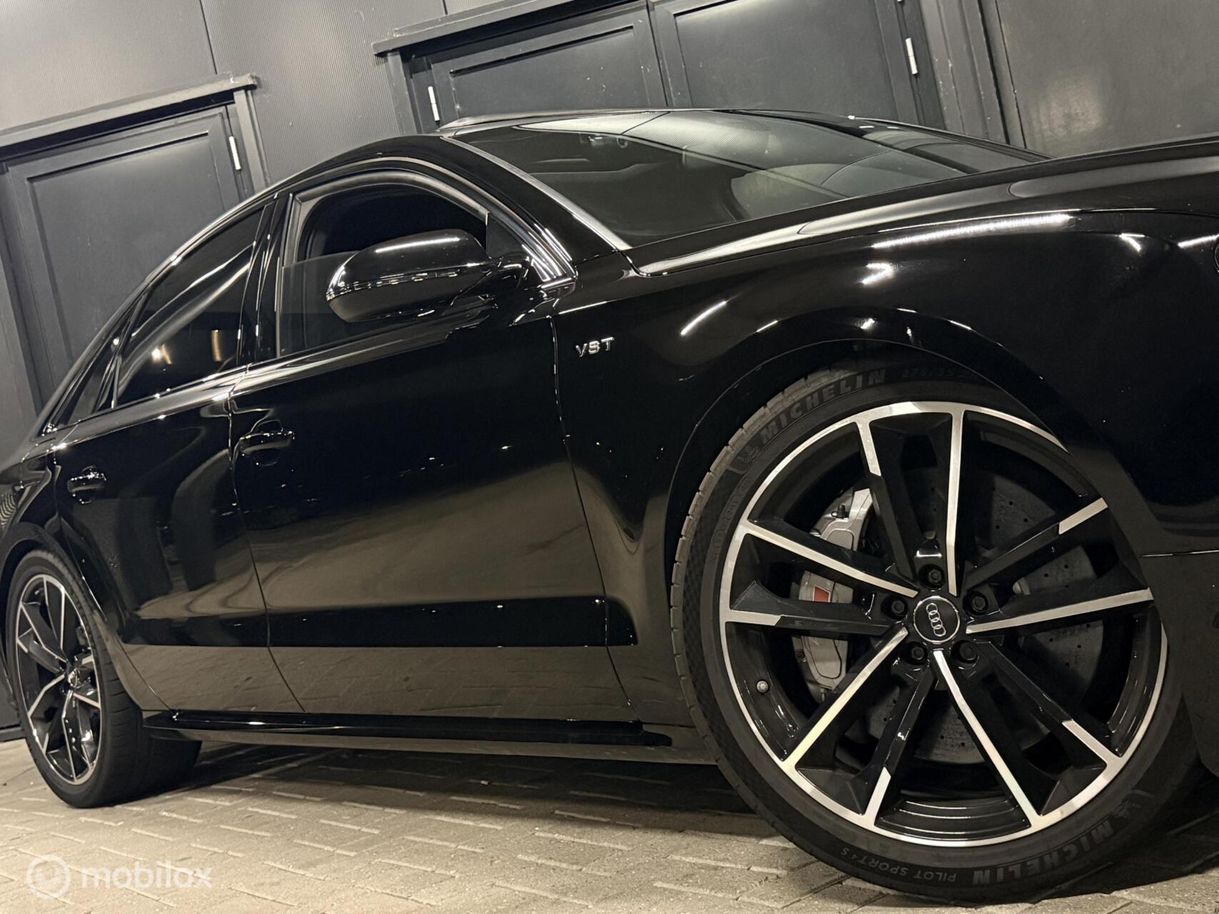 Foto van Audi S8 Plus