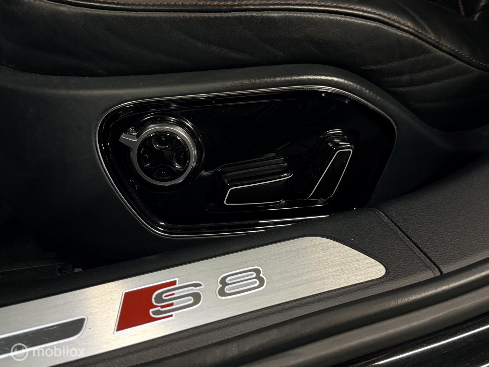 Foto van Audi S8 Plus