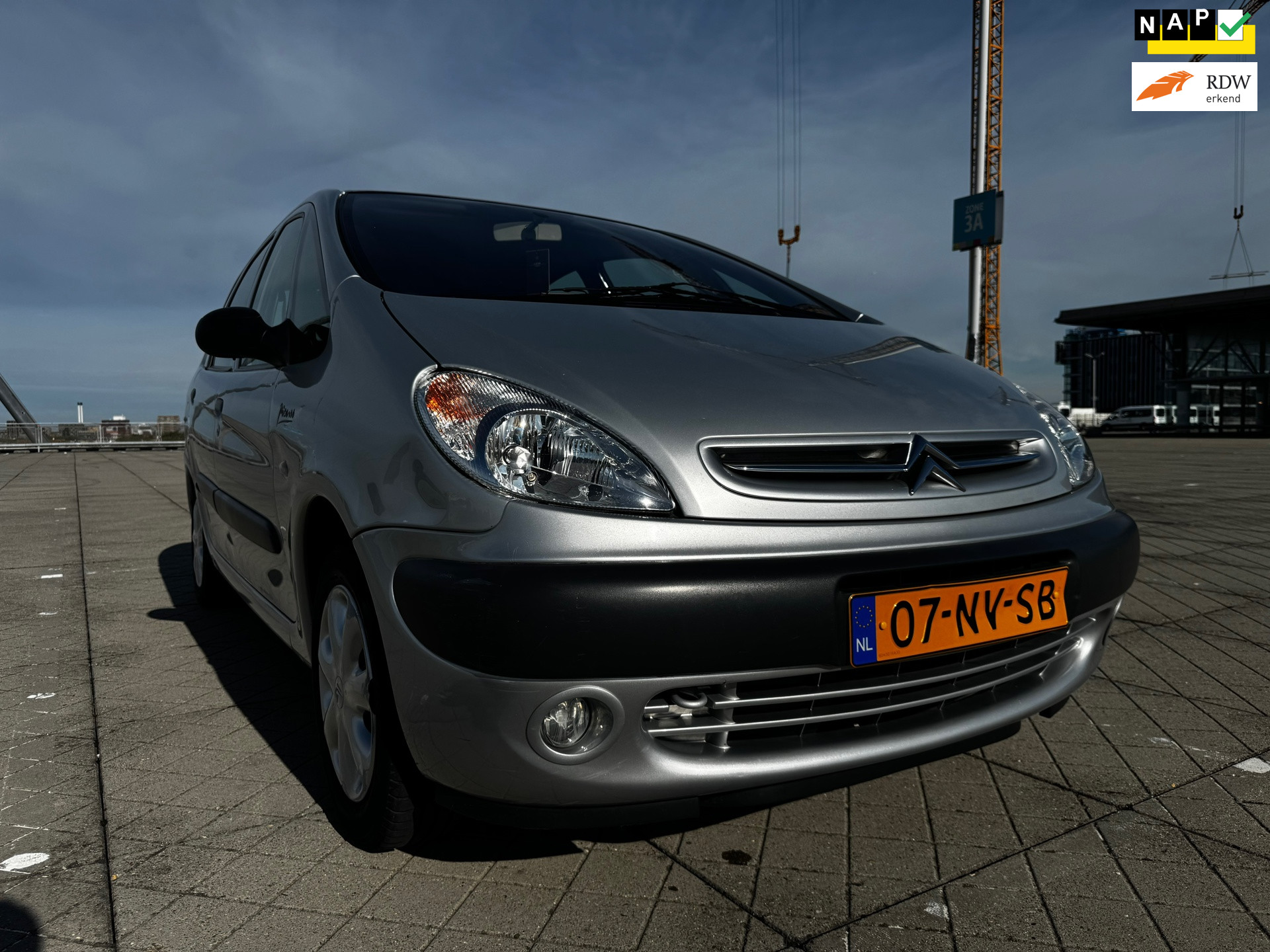 Citroen Xsara Picasso 1.8i-16V Différence 2 CLIMA CRUISE NAP 2004 - voorkant