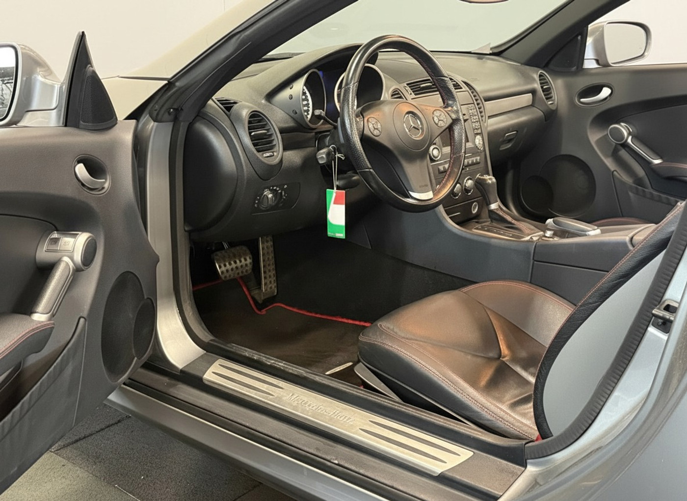 Foto van Mercedes-Benz SLK 200 Kompressor