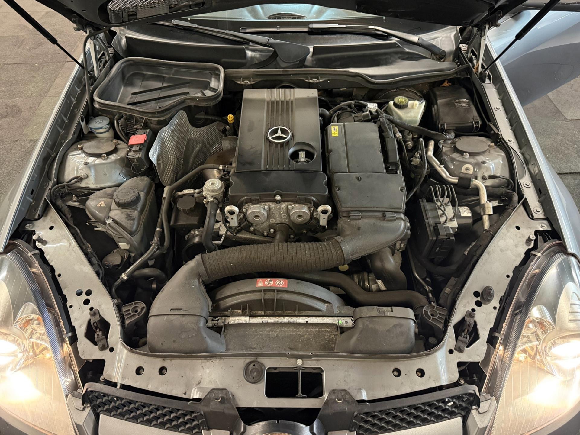 Foto van Mercedes-Benz SLK 200 Kompressor