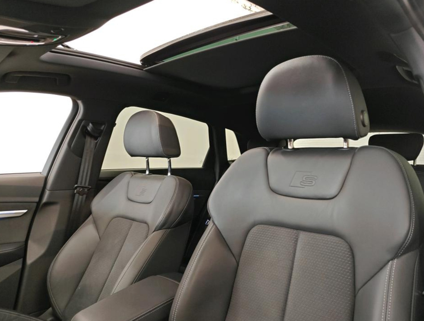 Foto van Audi Q8 50 E-tron