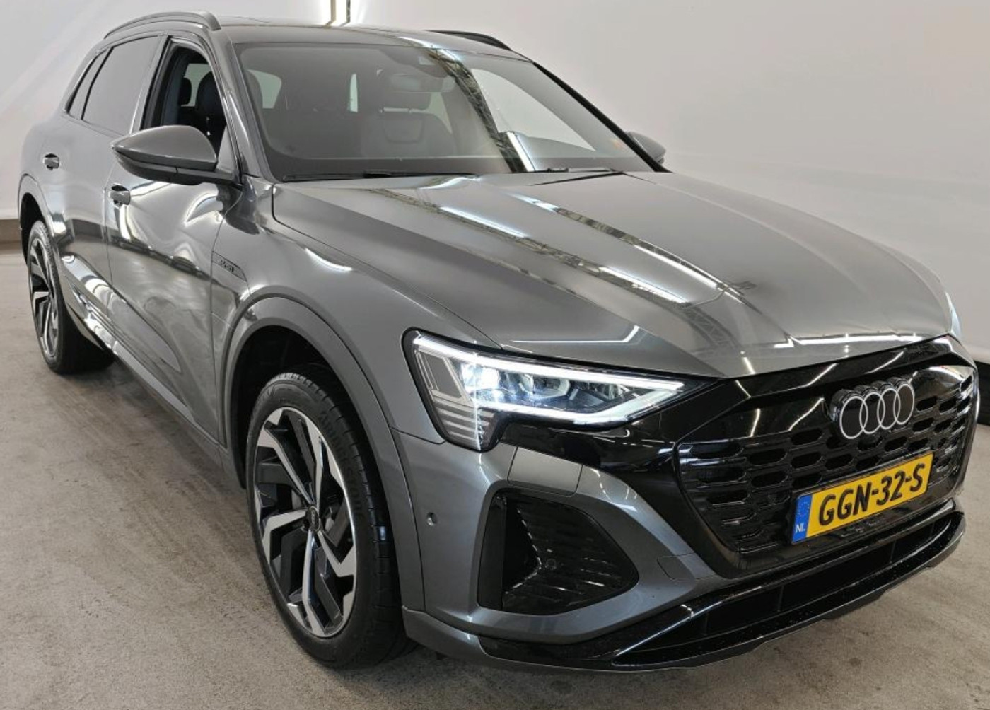Foto van Audi Q8 50 E-tron