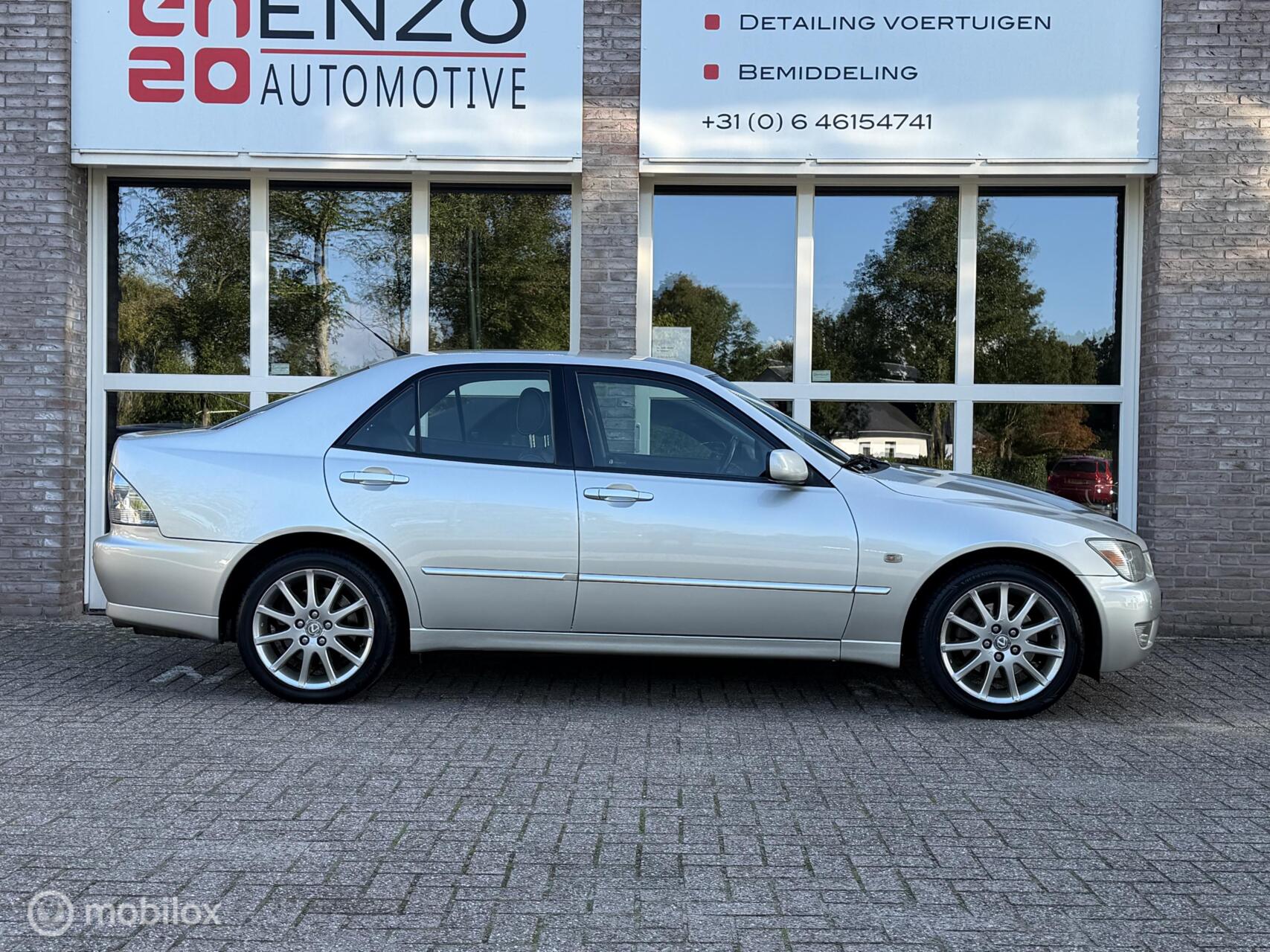 Foto van Lexus Lexus Is200