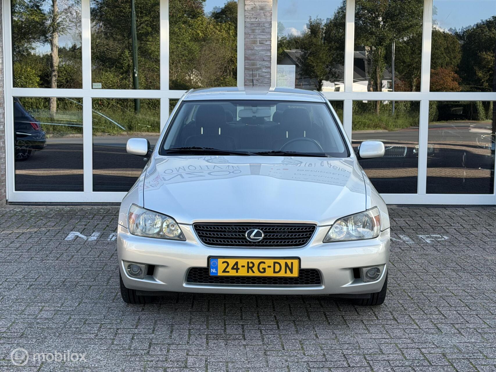 Foto van Lexus Lexus Is200