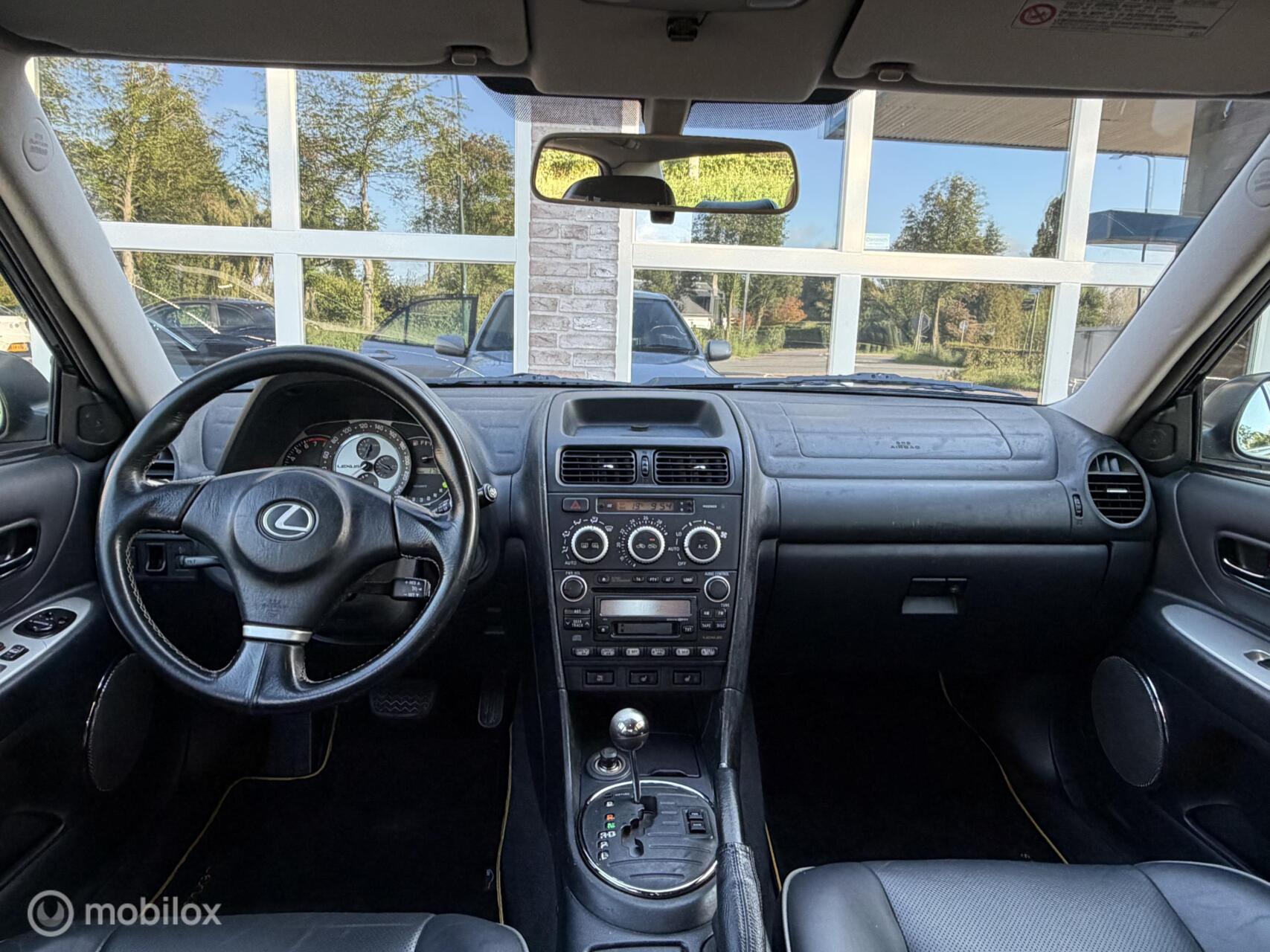 Foto van Lexus Lexus Is200