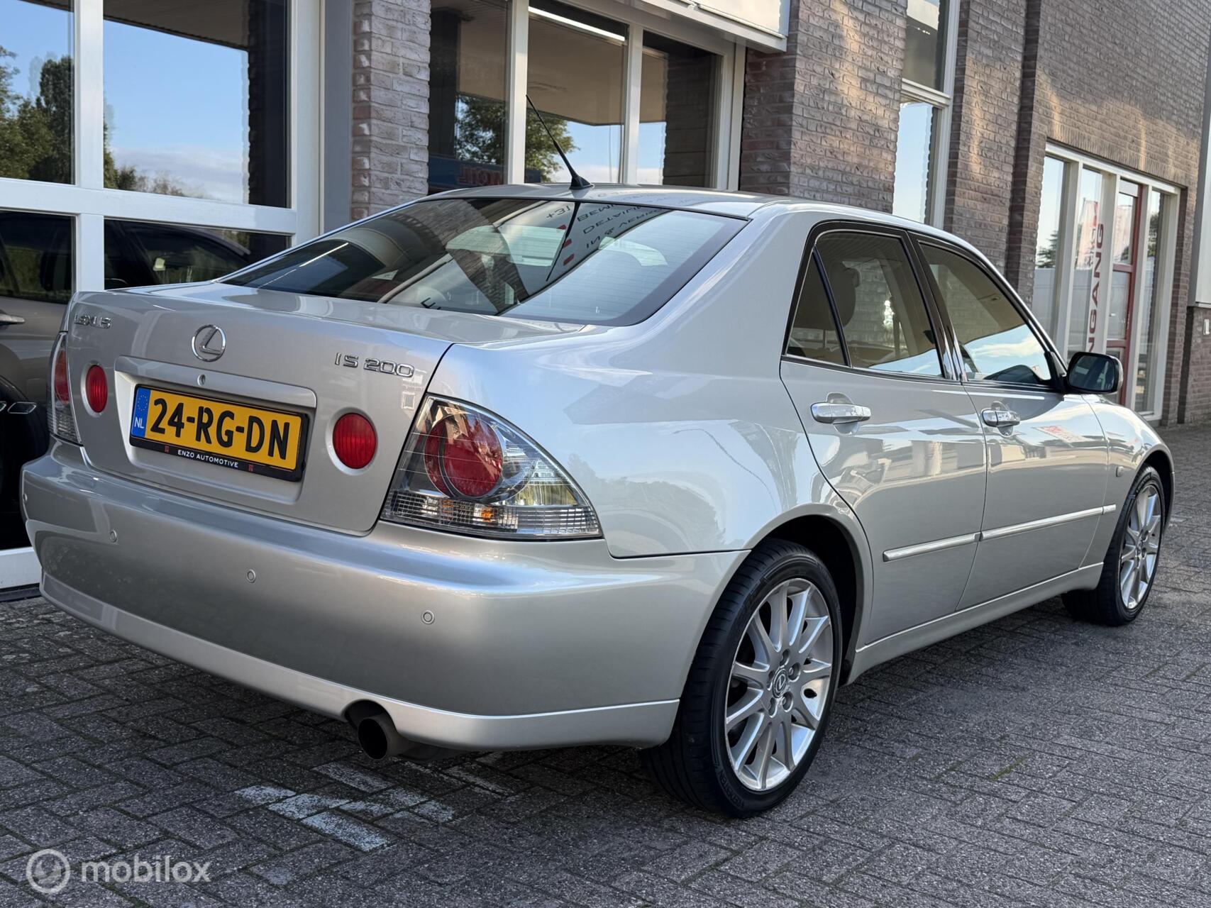 Foto van Lexus Lexus Is200