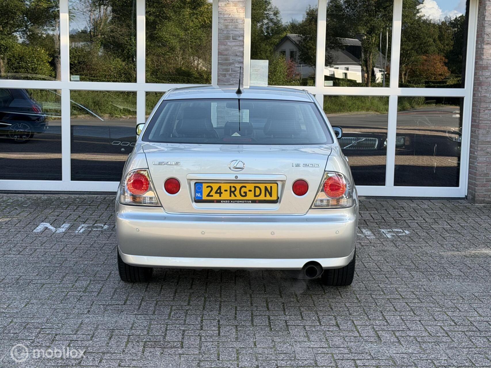Foto van Lexus Lexus Is200