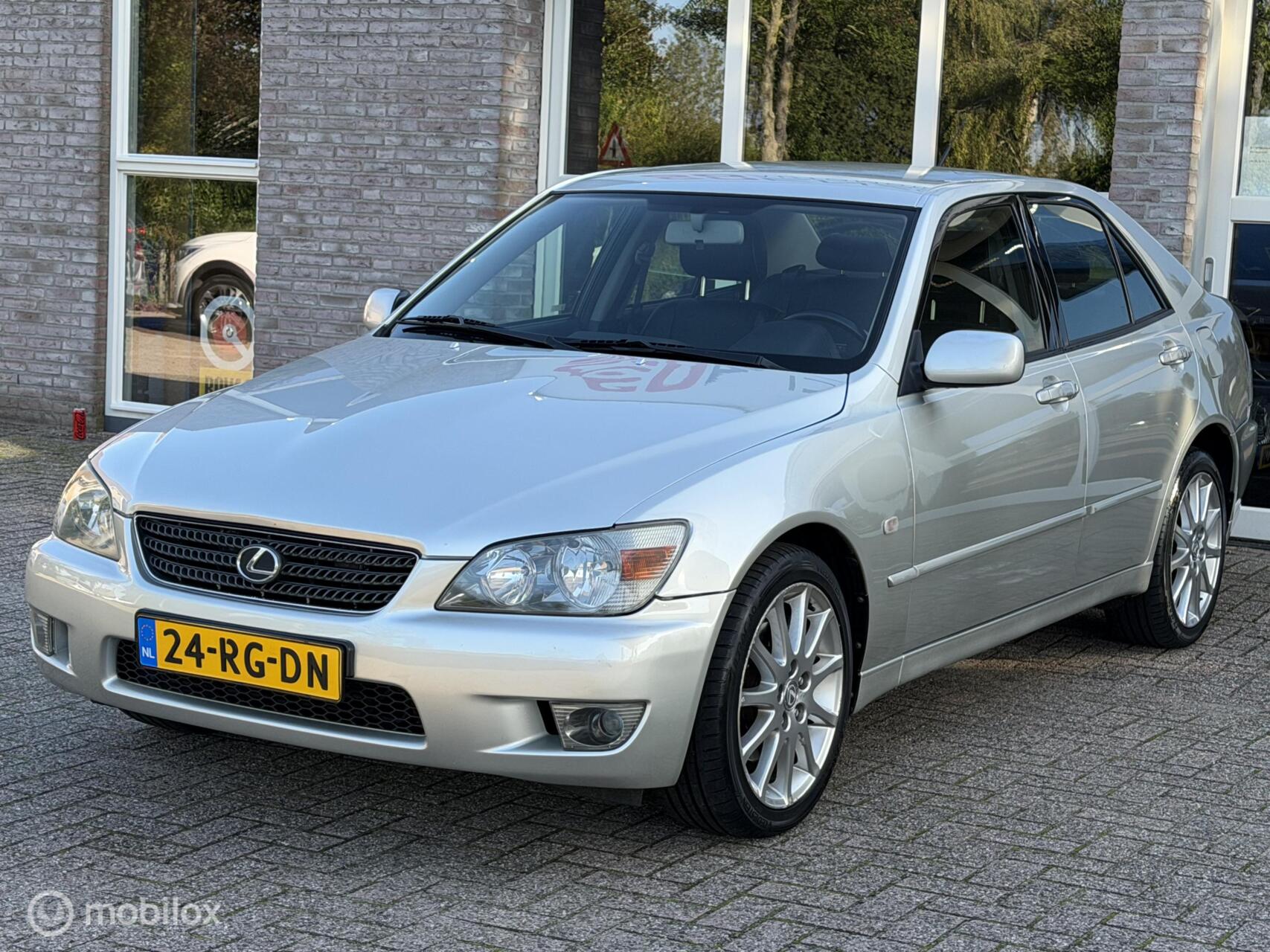 Foto van Lexus Lexus Is200