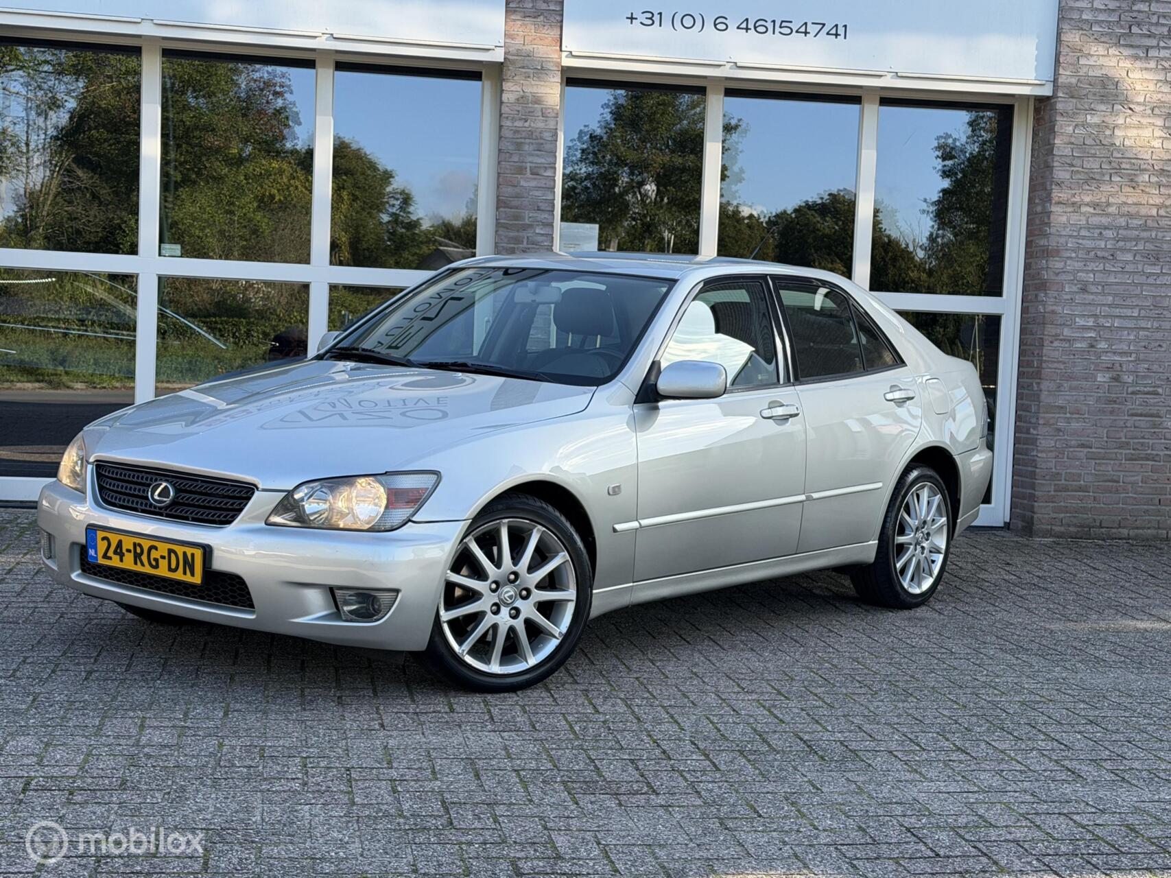Foto van Lexus Lexus Is200