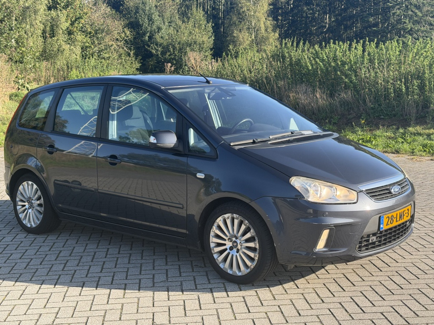 Ford C-max 1.8-16V Airco Navigatie Apk11-2027 2010 - voorkant
