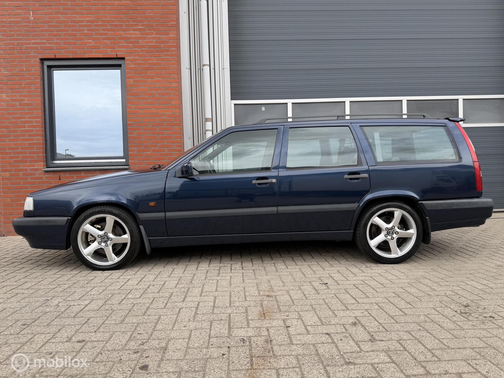 Volvo 850 T-5 2.0 2.0 T-5 Estate - handgeschakeld - apk 01-2028 1995 - voorkant