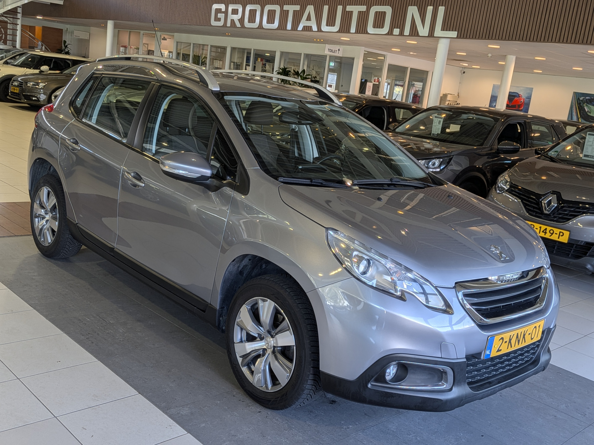 Peugeot 2008 1.2 VTi Active 2013 - voorkant