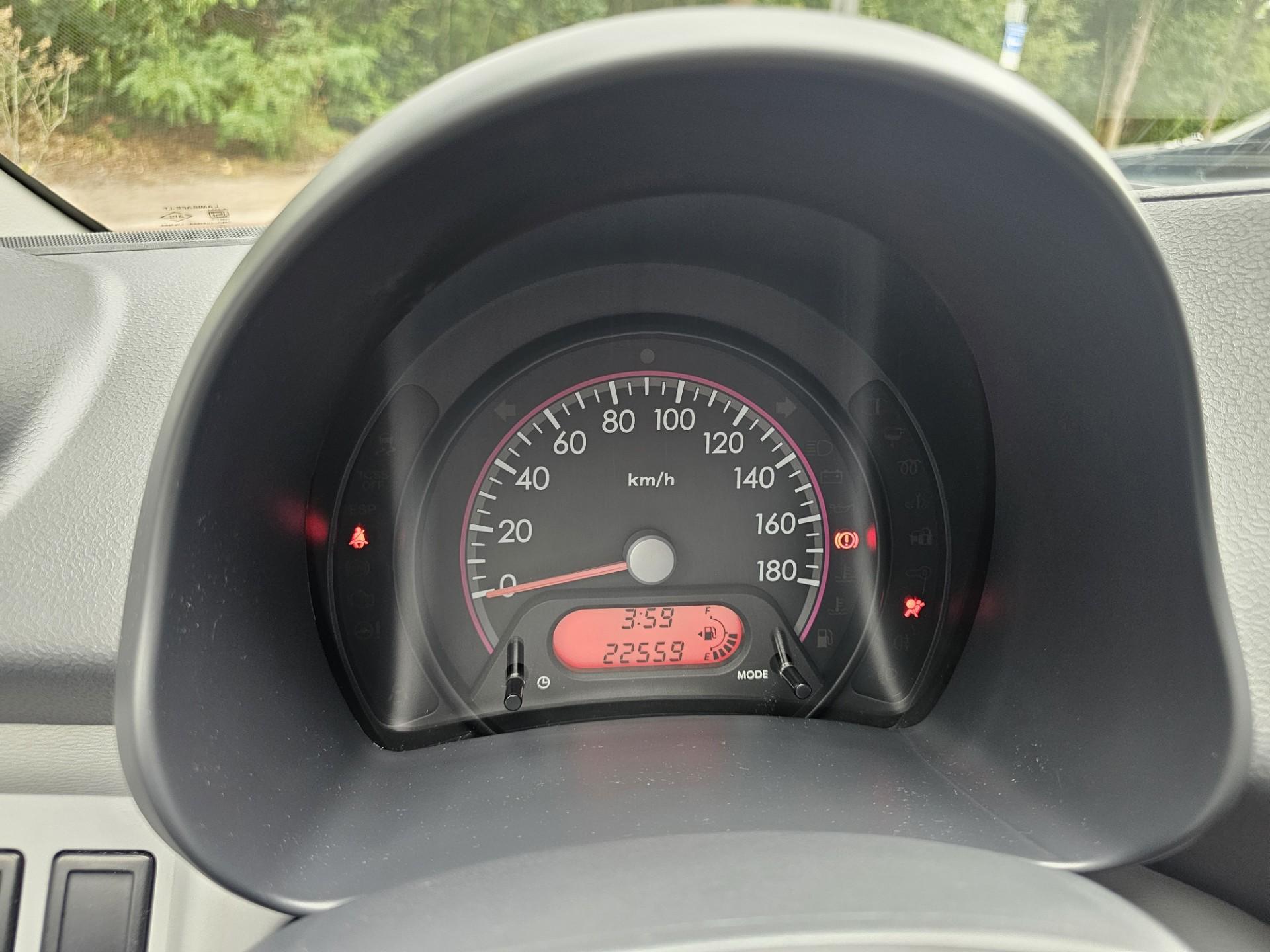 Foto van Nissan Nissan Pixo