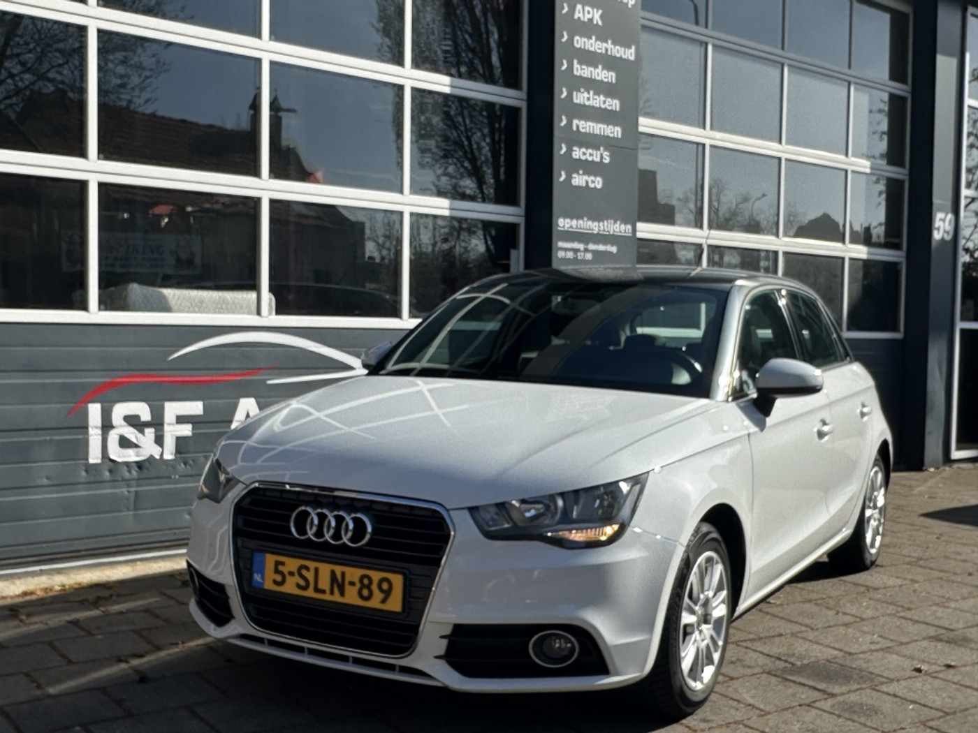 Audi A1 1.2 TFSI Attraction Pro Line 2012 - voorkant
