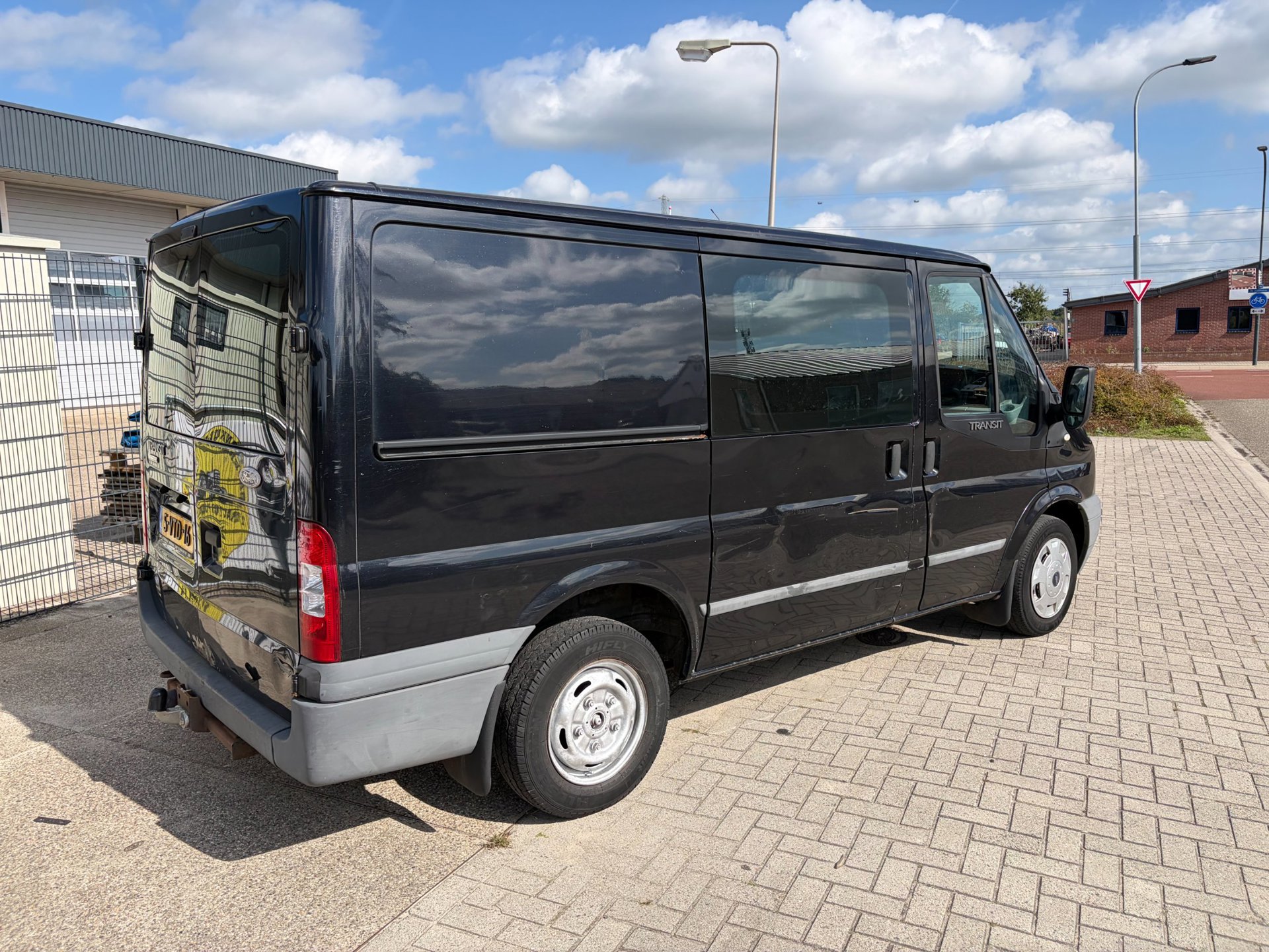 Foto van Ford Transit 260s Van 85dpf LR 4.23