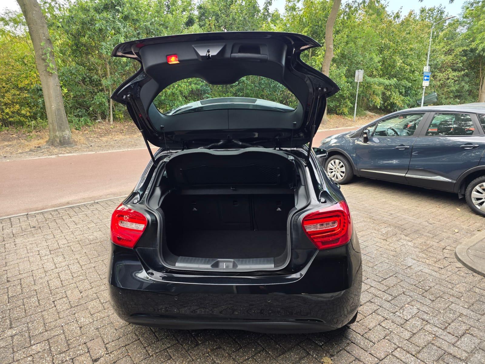 Foto van Mercedes-Benz A 180