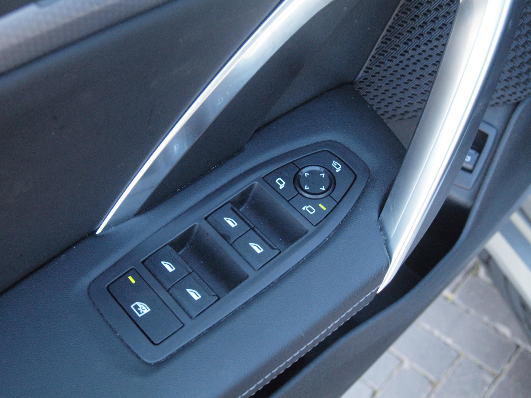 Foto van BMW Ix1 Xdrive30