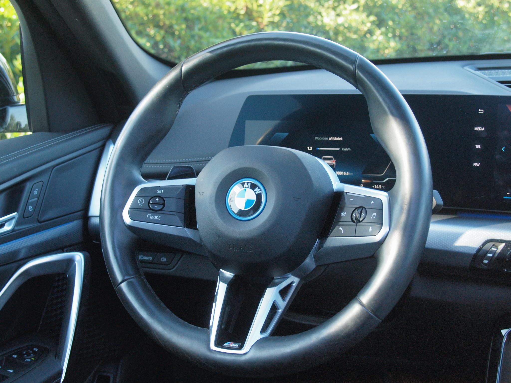 Foto van BMW Ix1 Xdrive30