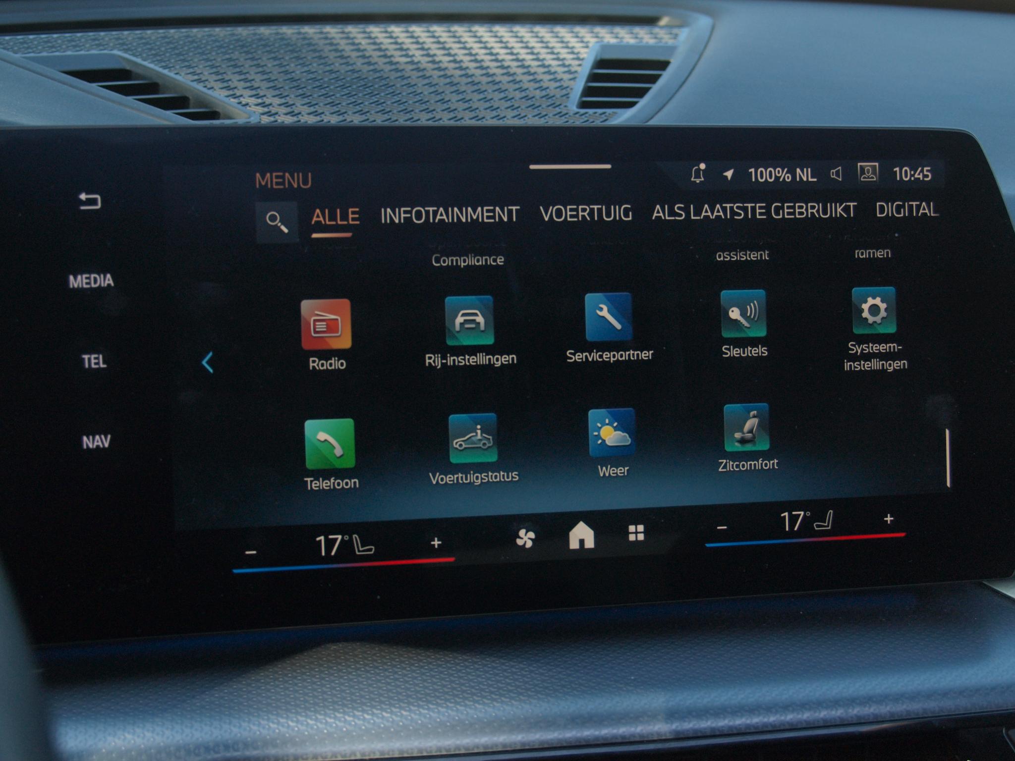 Foto van BMW Ix1 Xdrive30