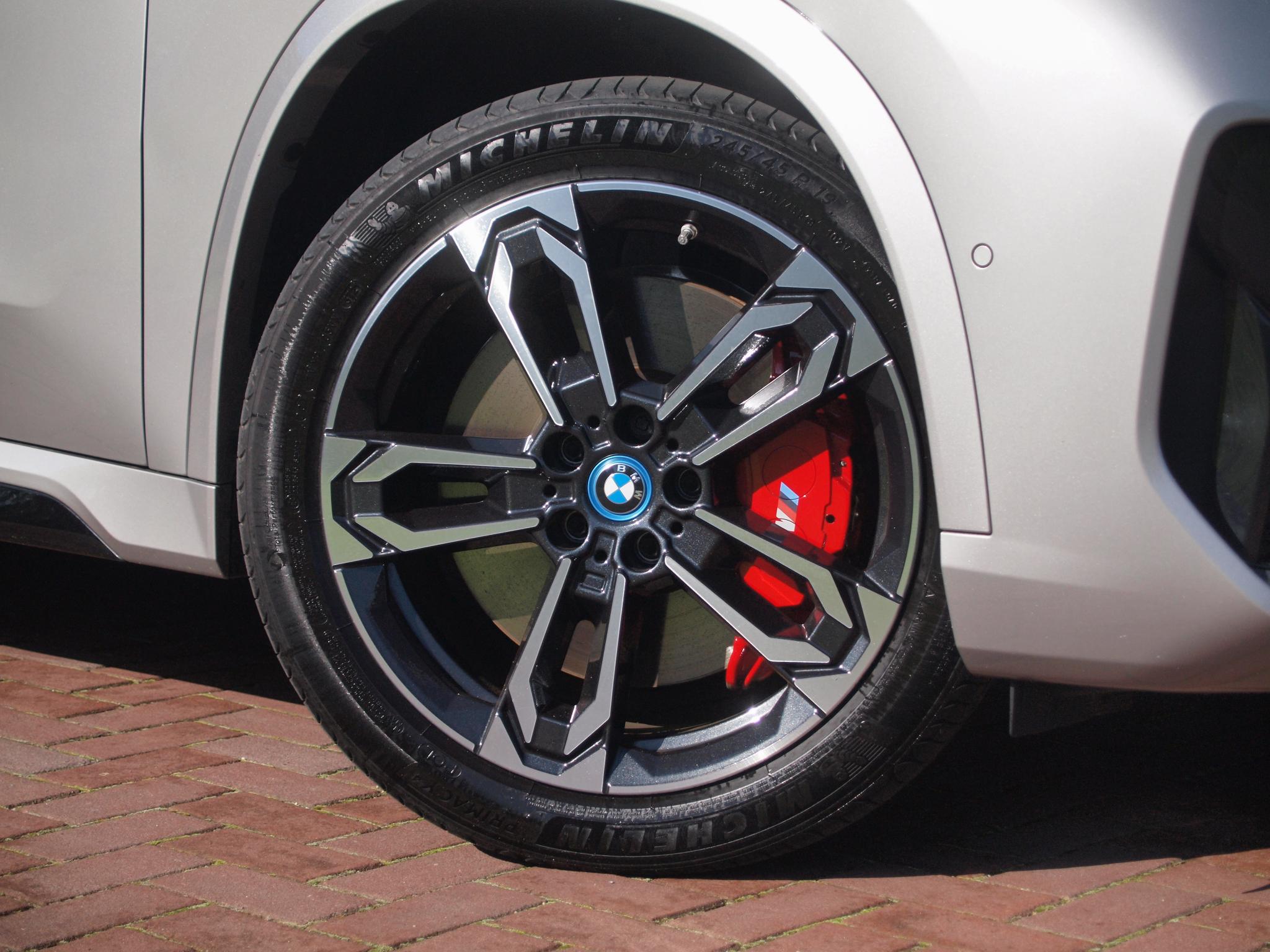 Foto van BMW Ix1 Xdrive30