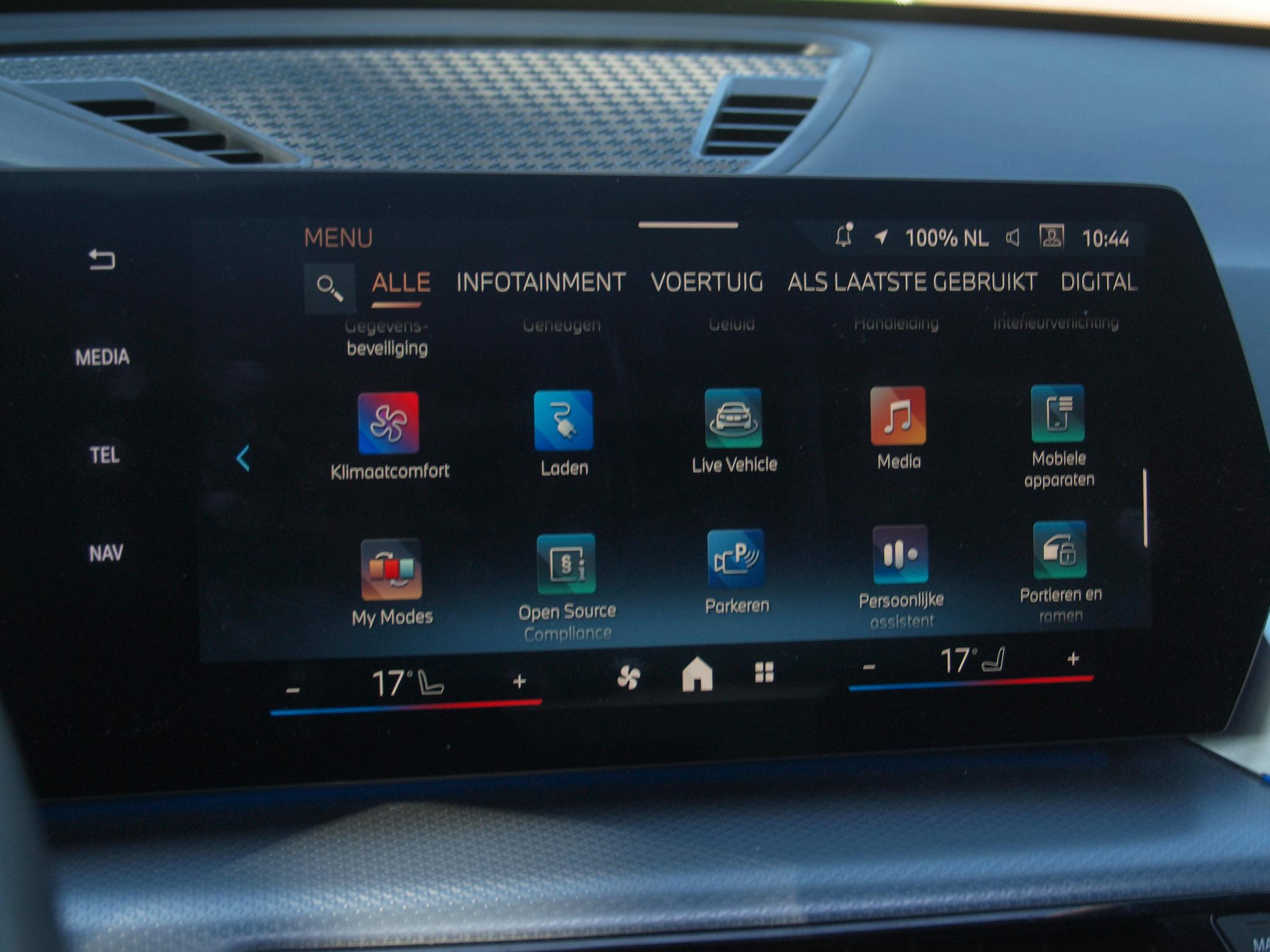 Foto van BMW Ix1 Xdrive30