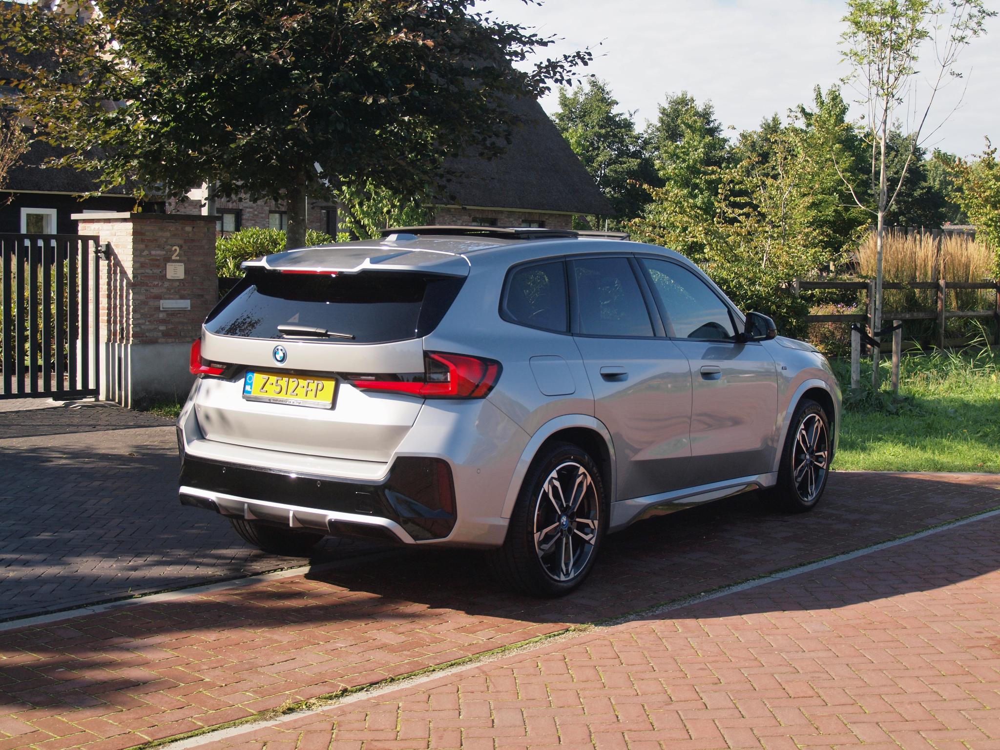 Foto van BMW Ix1 Xdrive30