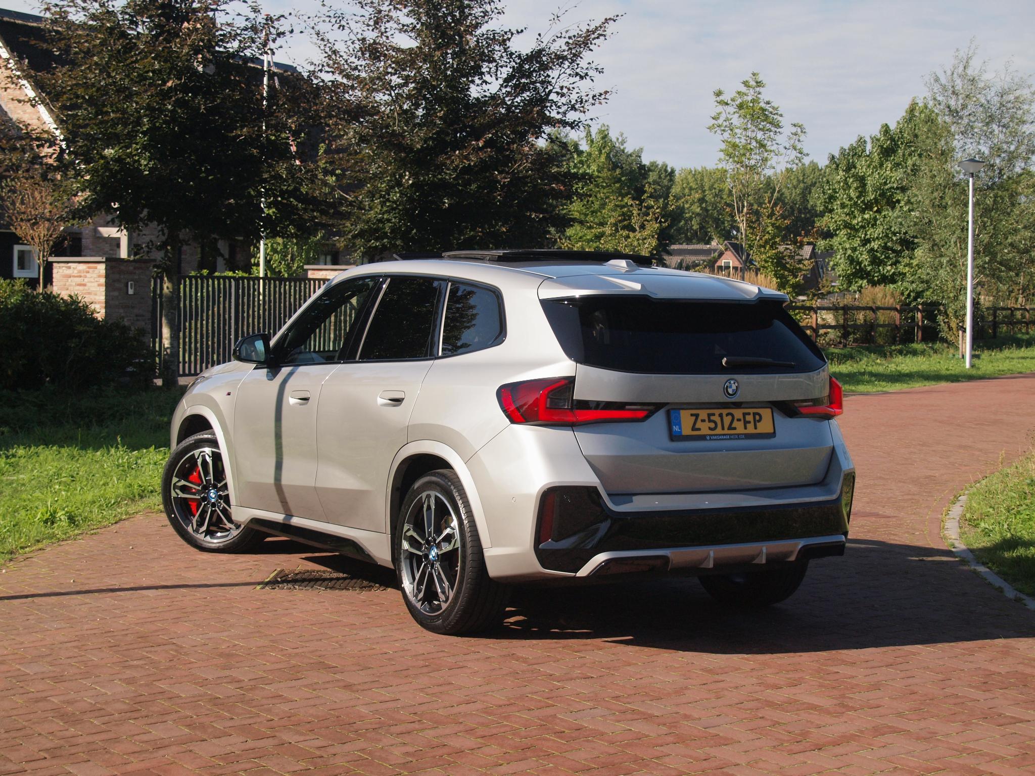 Foto van BMW Ix1 Xdrive30