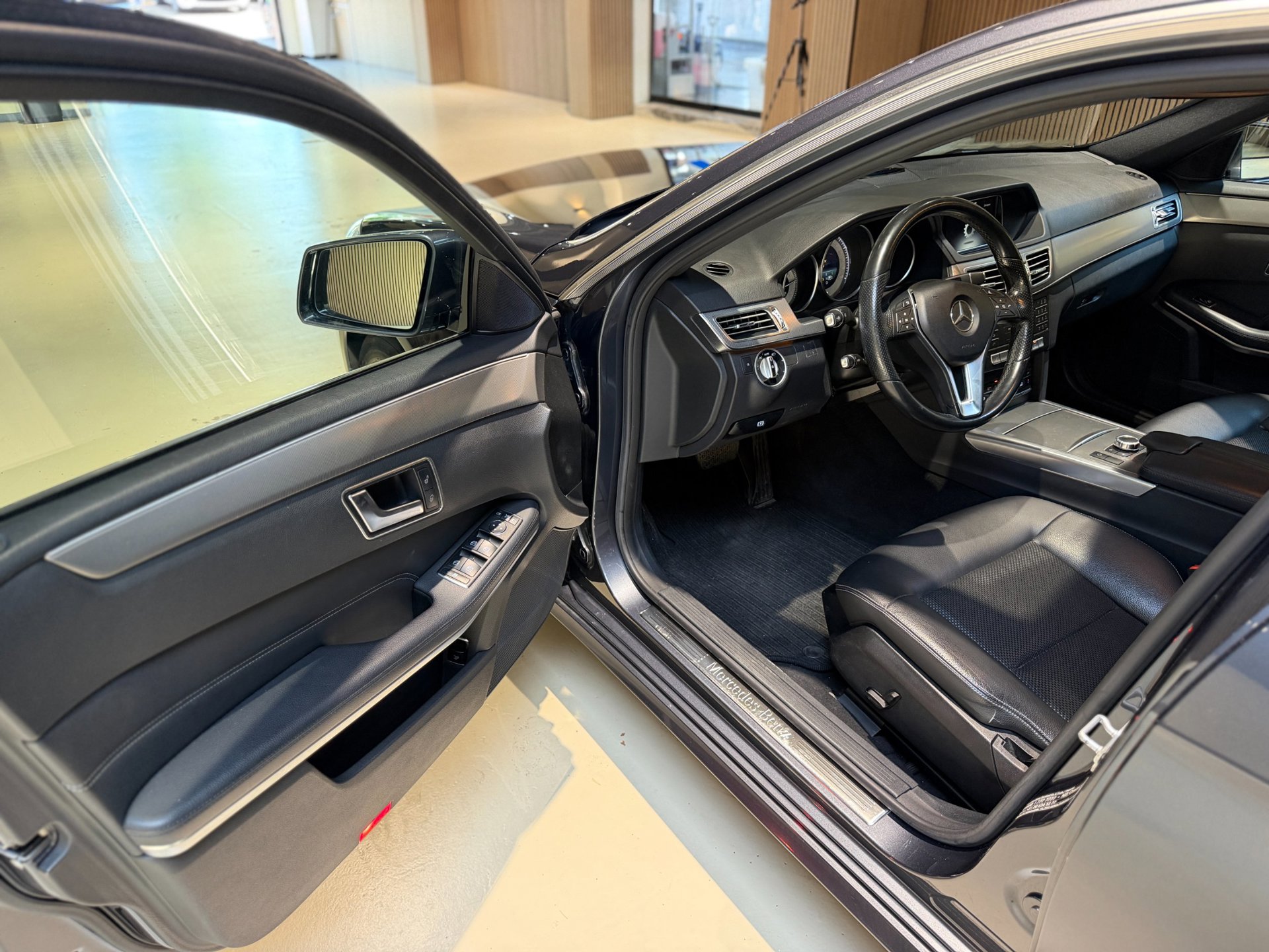 Foto van Mercedes-Benz E 200