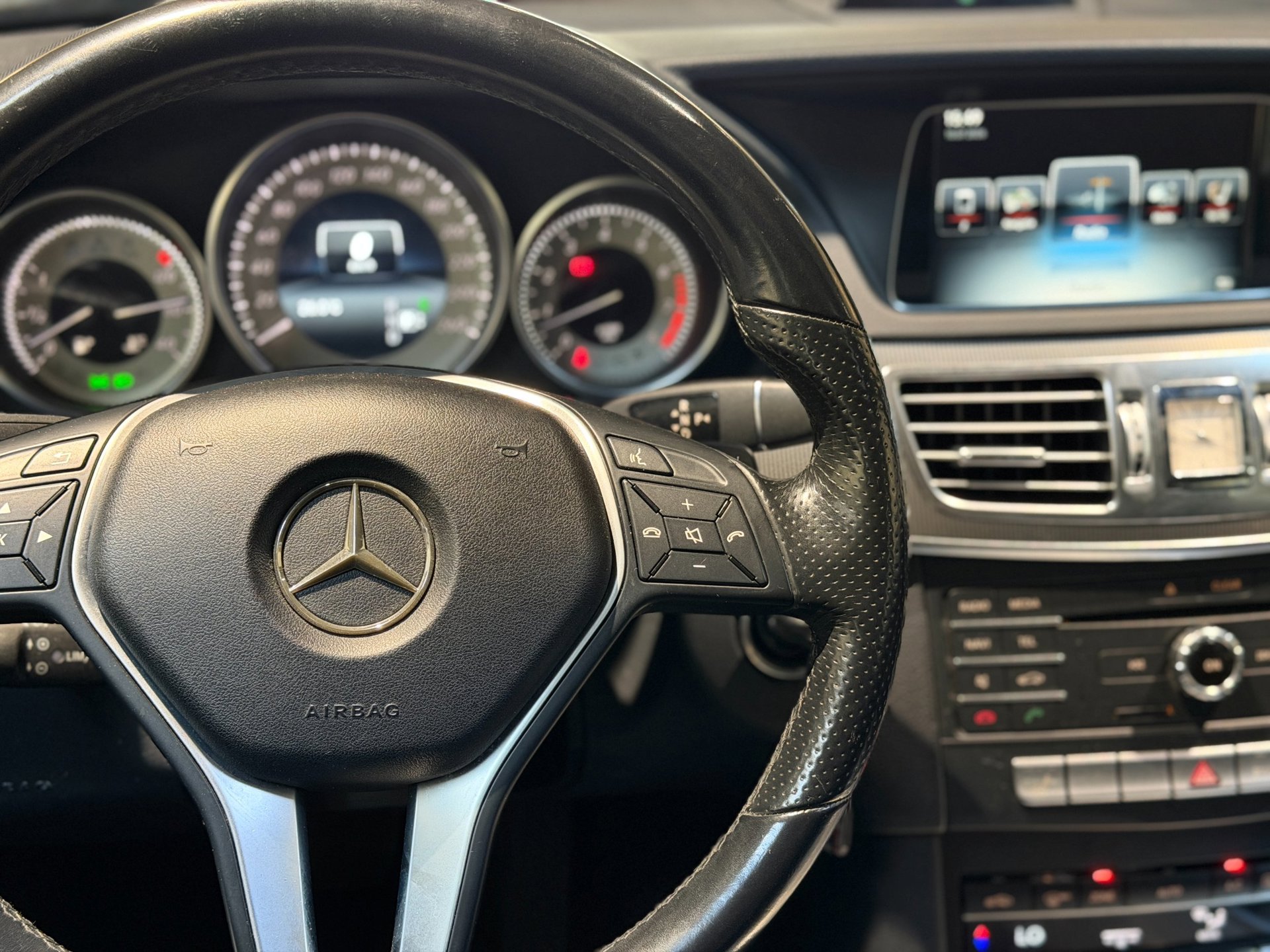Foto van Mercedes-Benz E 200