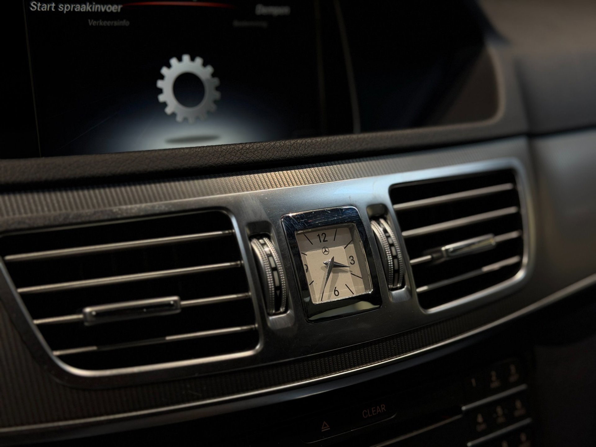 Foto van Mercedes-Benz E 200