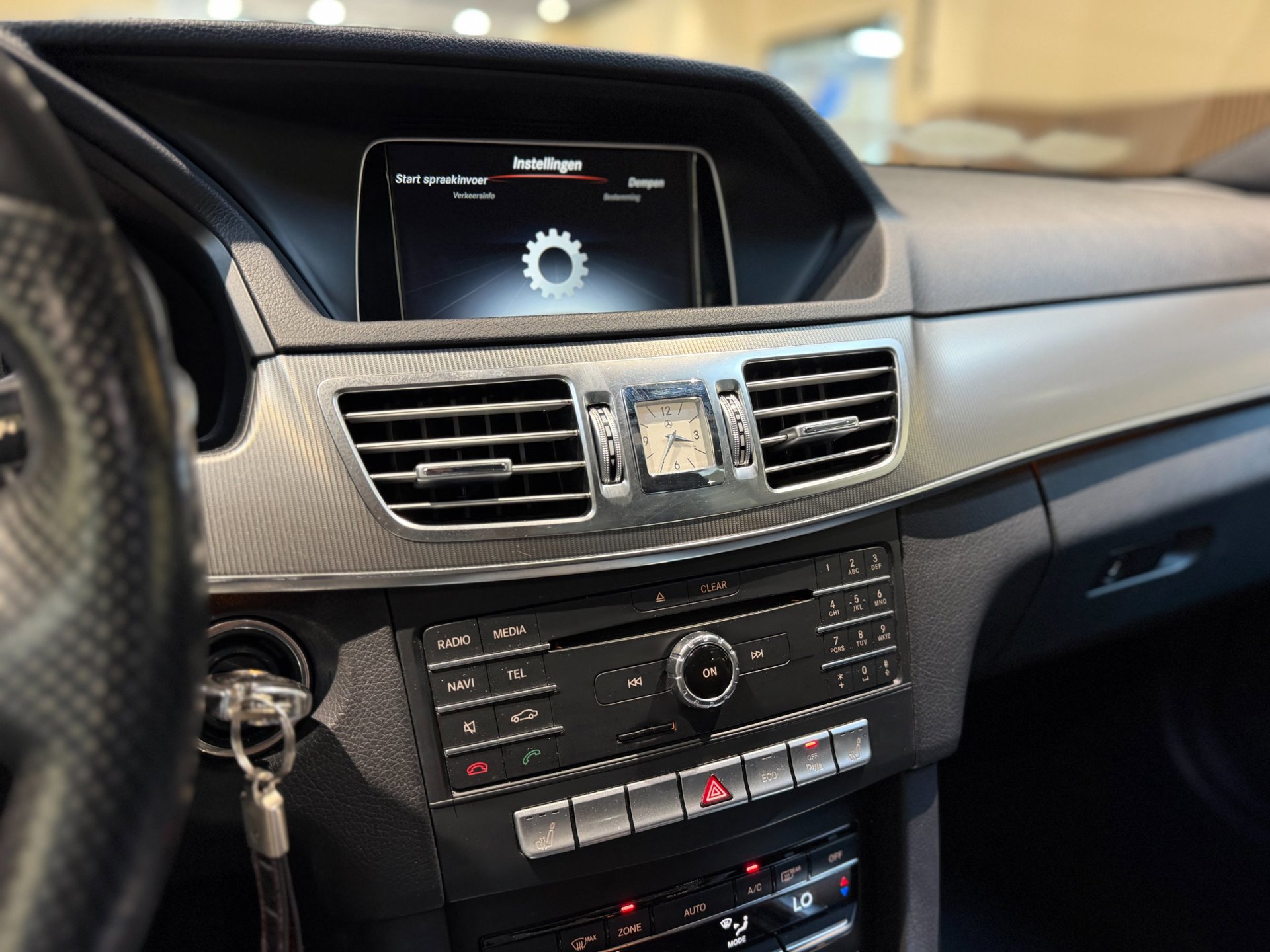 Foto van Mercedes-Benz E 200
