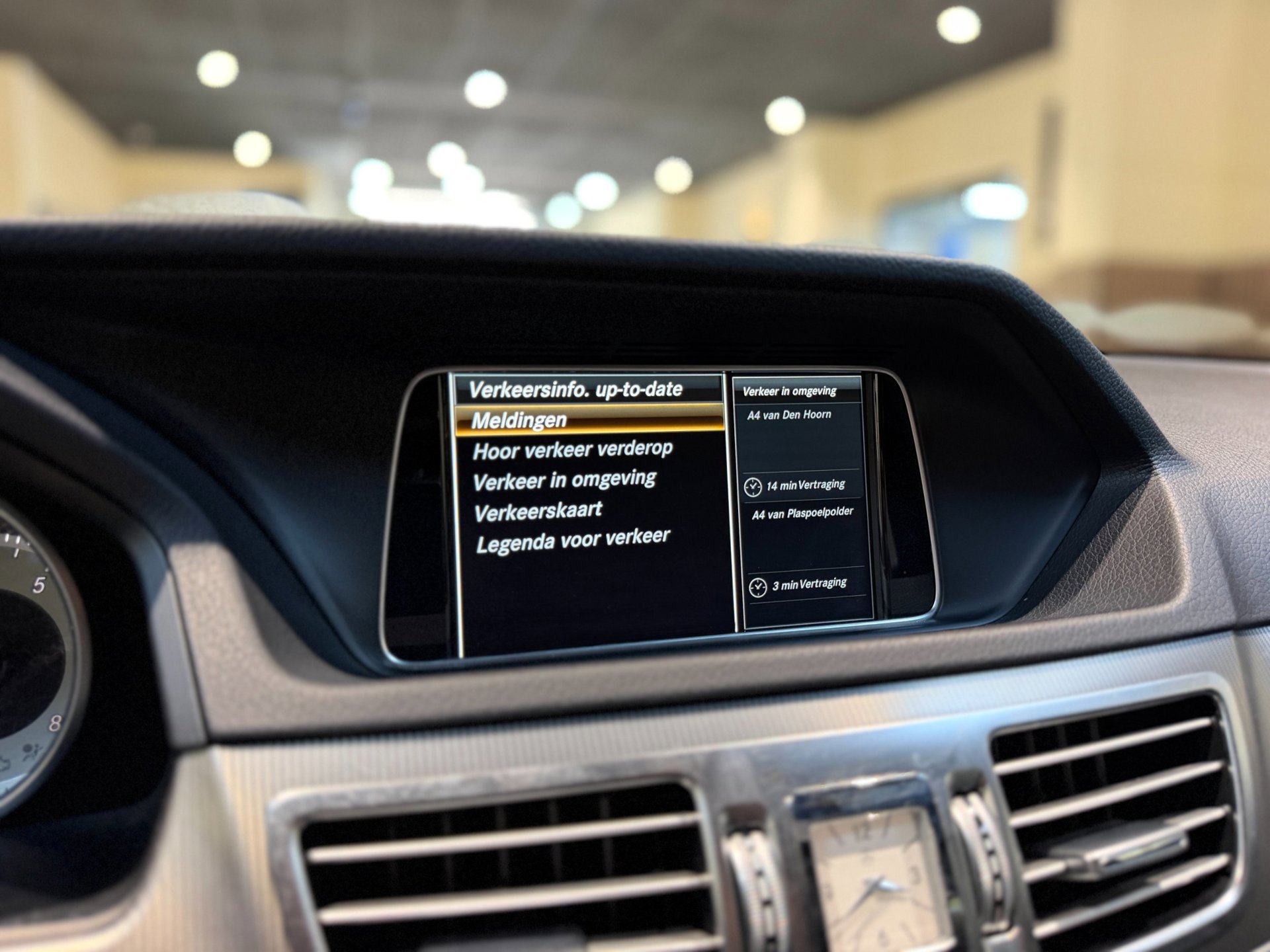 Foto van Mercedes-Benz E 200