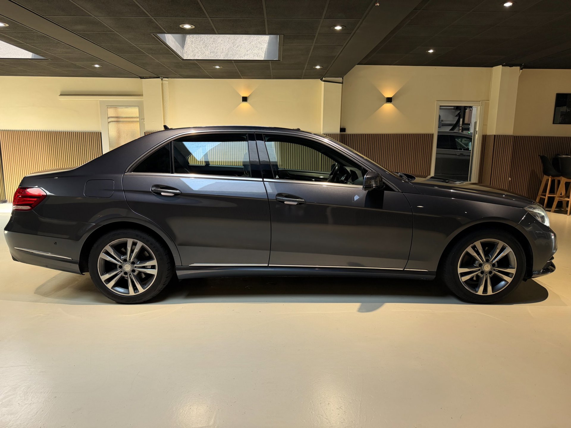 Foto van Mercedes-Benz E 200
