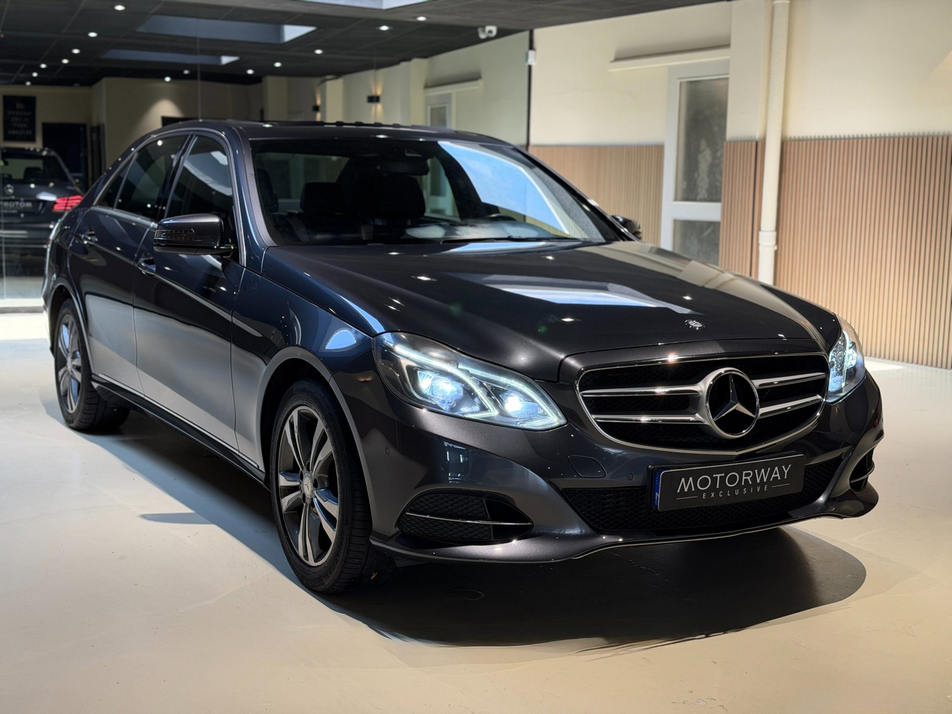 Foto van Mercedes-Benz E 200