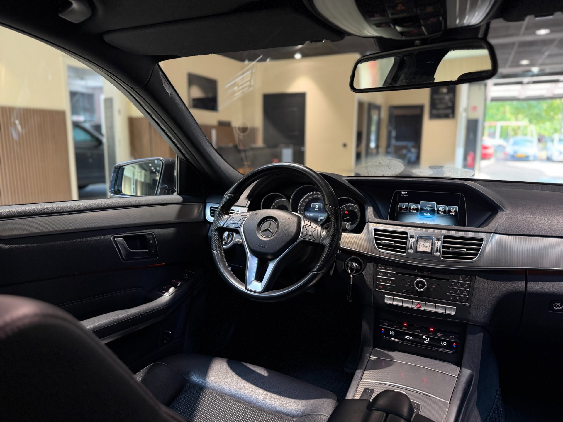 Foto van Mercedes-Benz E 200