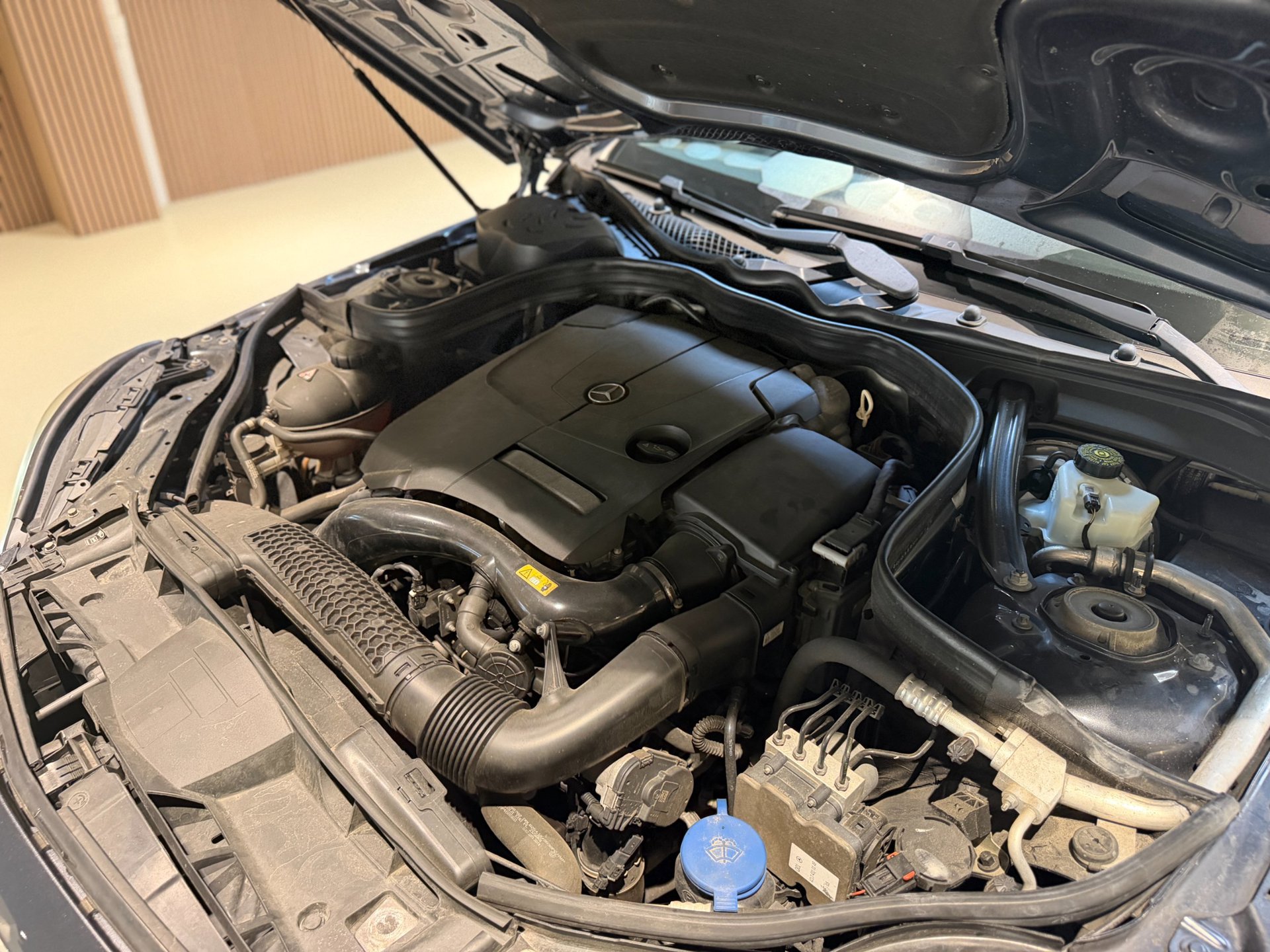 Foto van Mercedes-Benz E 200