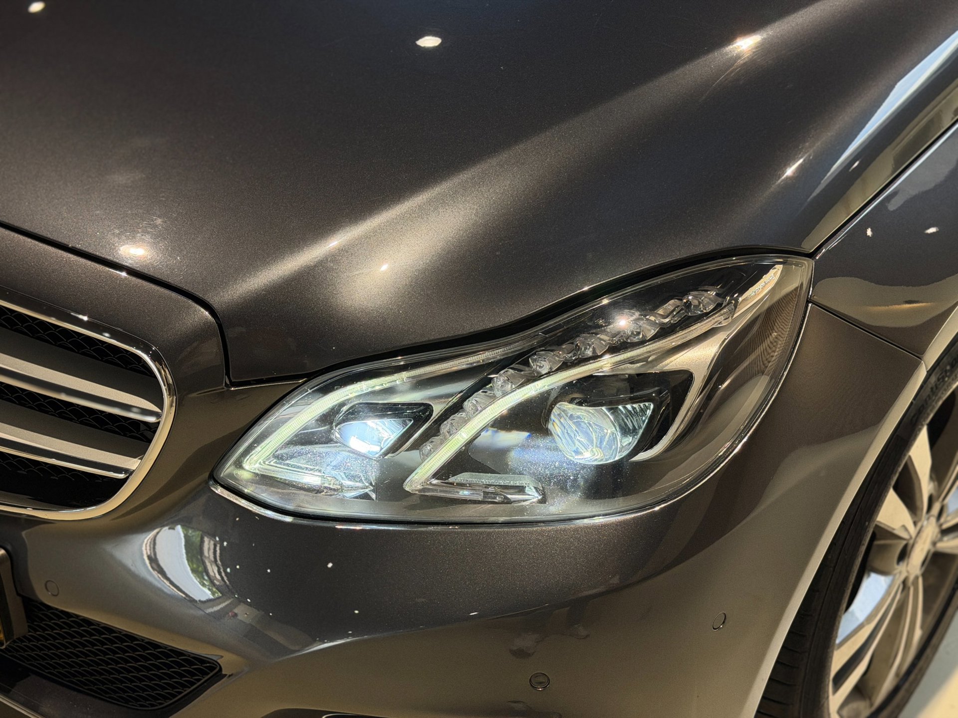 Foto van Mercedes-Benz E 200