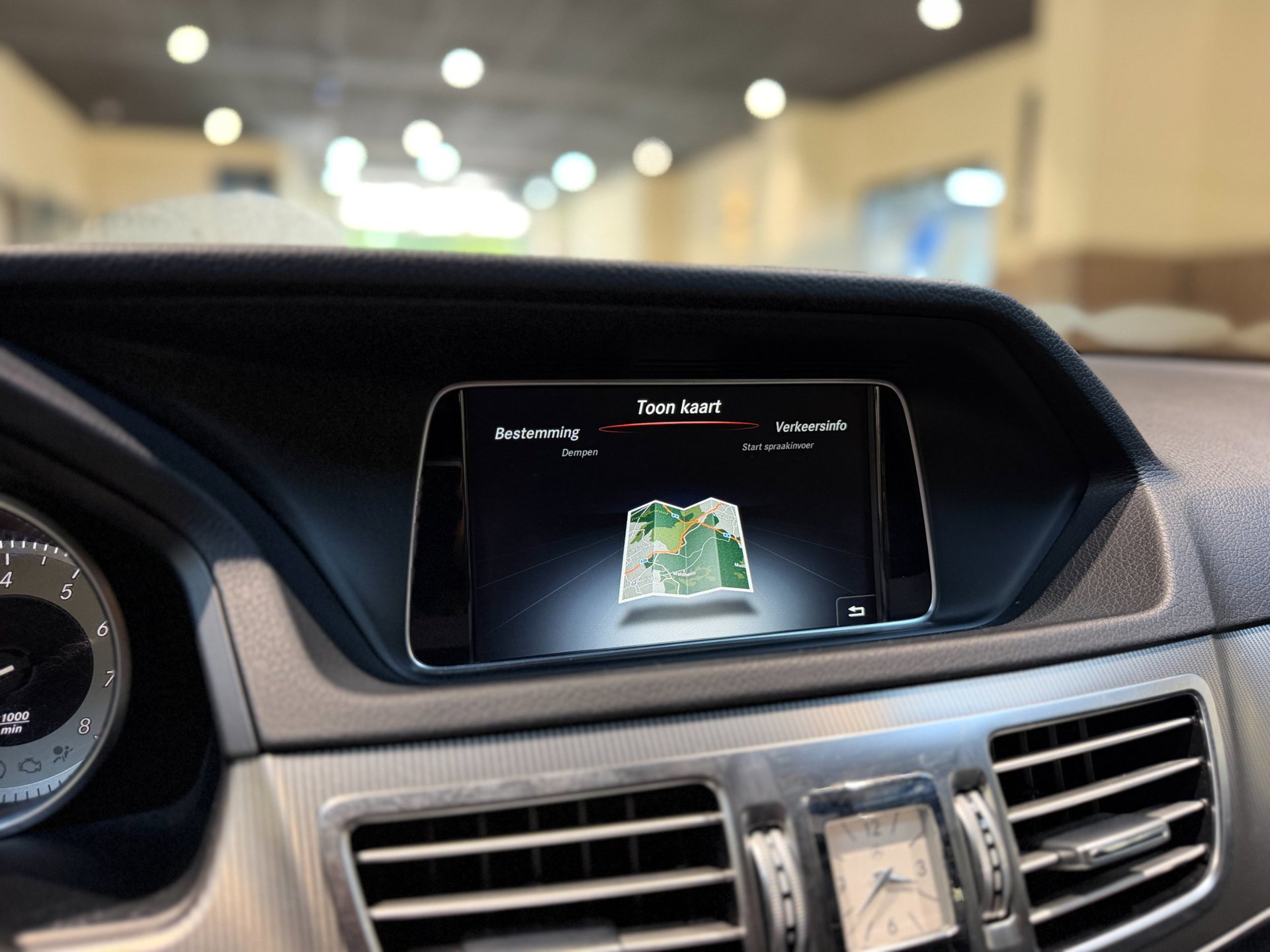 Foto van Mercedes-Benz E 200