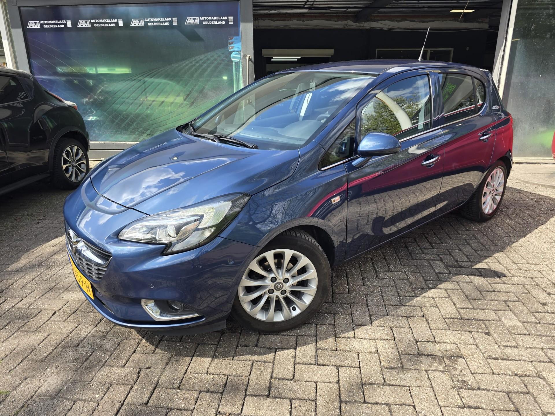 Opel Corsa 1.4 Cosmo 2015 - voorkant