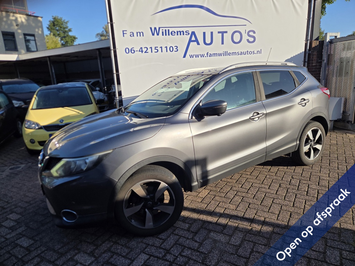 Nissan Nissan Qashqai 1.2 Connect Edition Panoramadak Navi Camera 2015 - voorkant