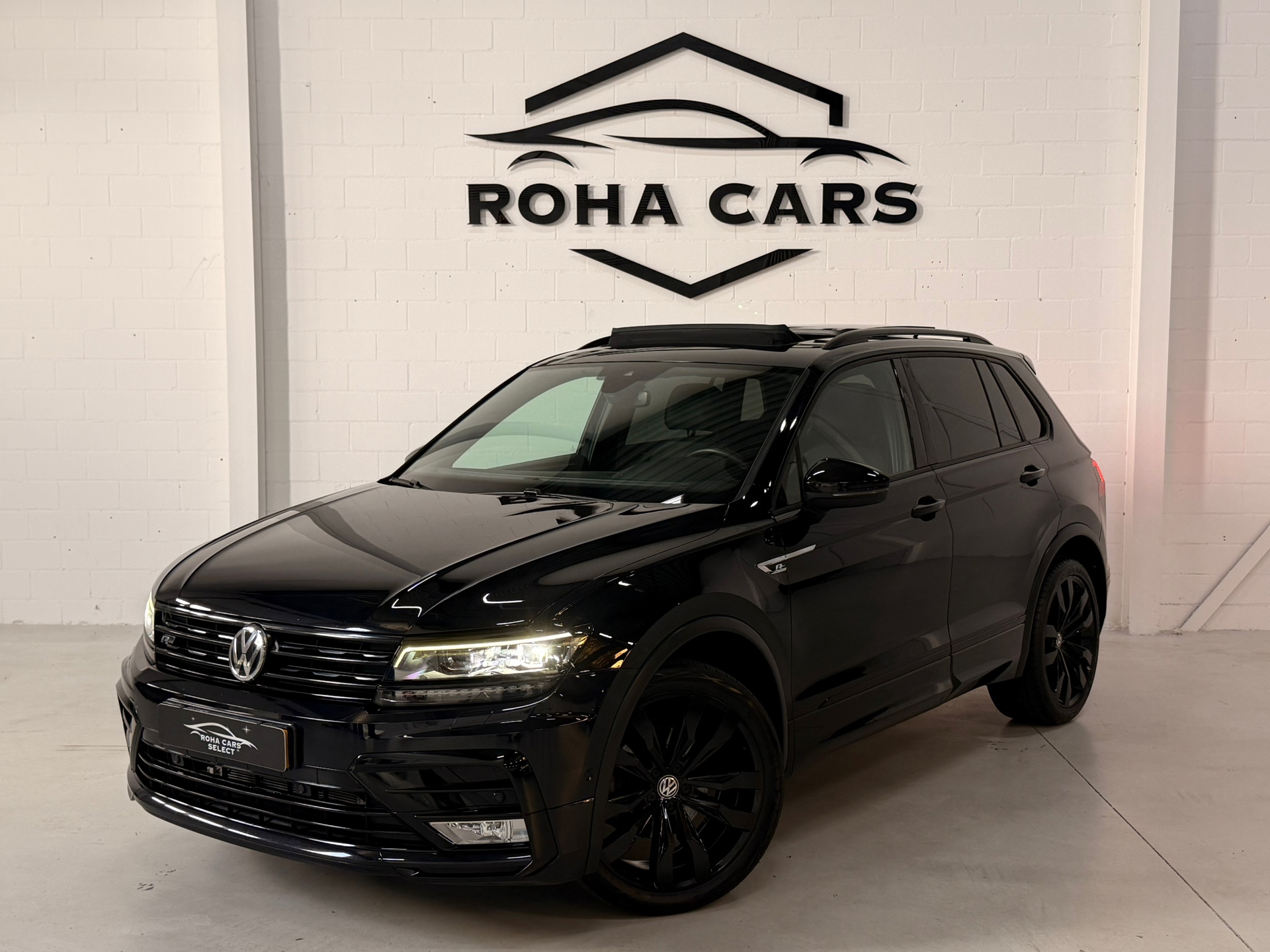Volkswagen Tiguan 1.5 TSI ACT Highline *ACC*STOELVERWARMING*APPLE/ANDROID AUTO*R-LINE* 2019 - voorkant