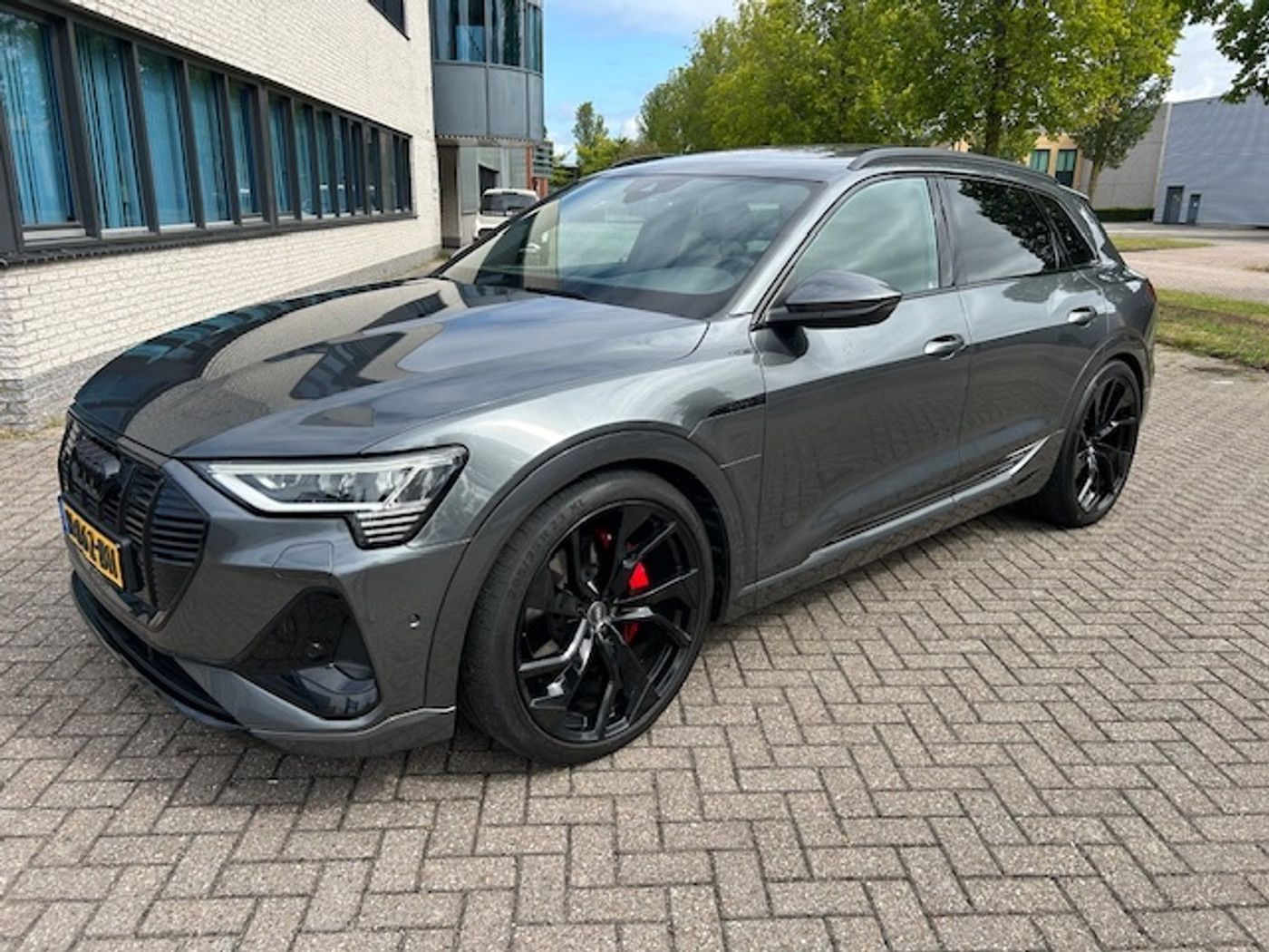 Audi E-tron 50 e-tron 50 q L Ed Bl 2020 - voorkant