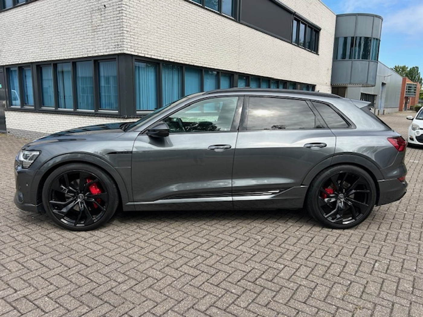 Foto van Audi E-tron 50