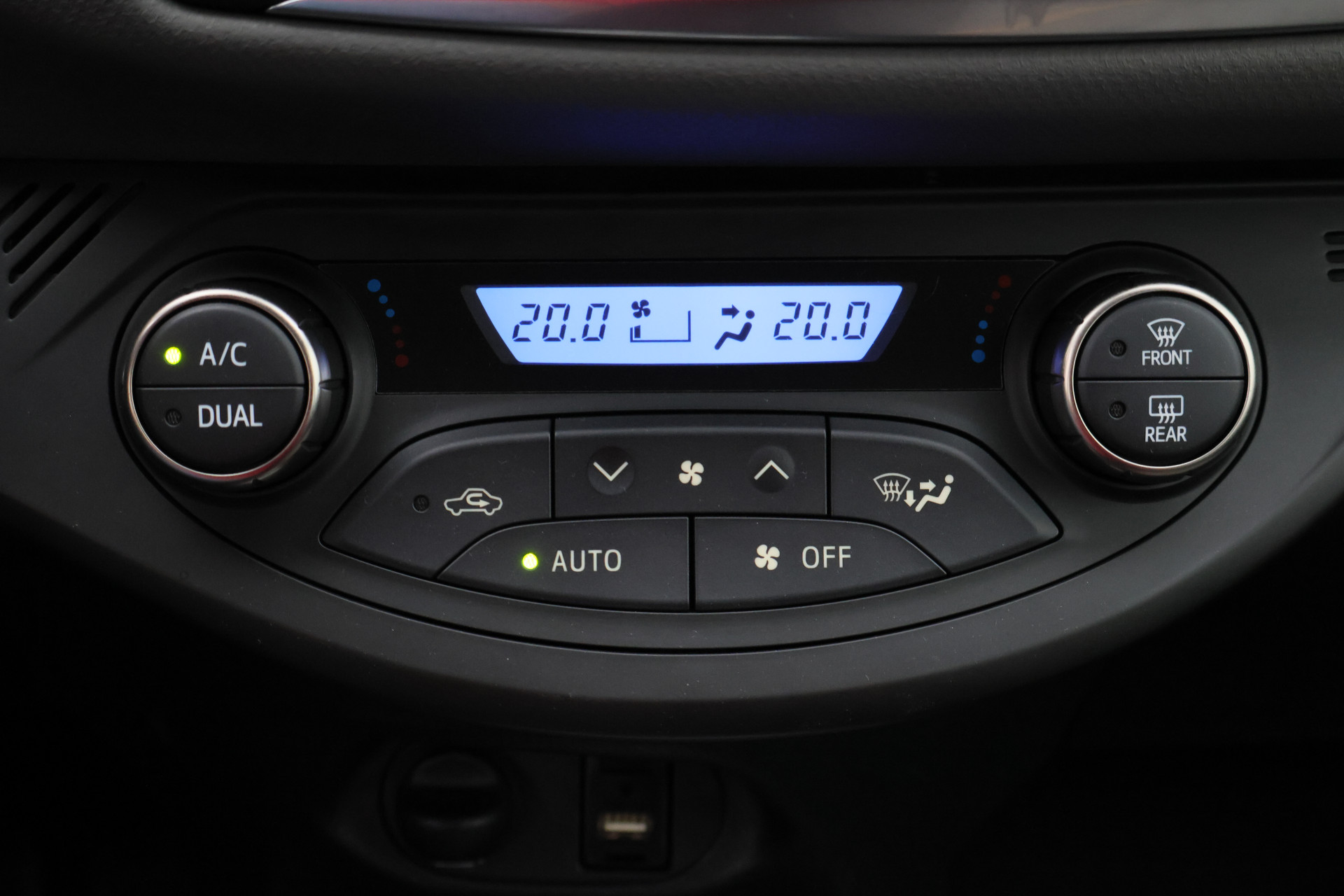 Foto van Toyota Toyota Yaris Hybrid