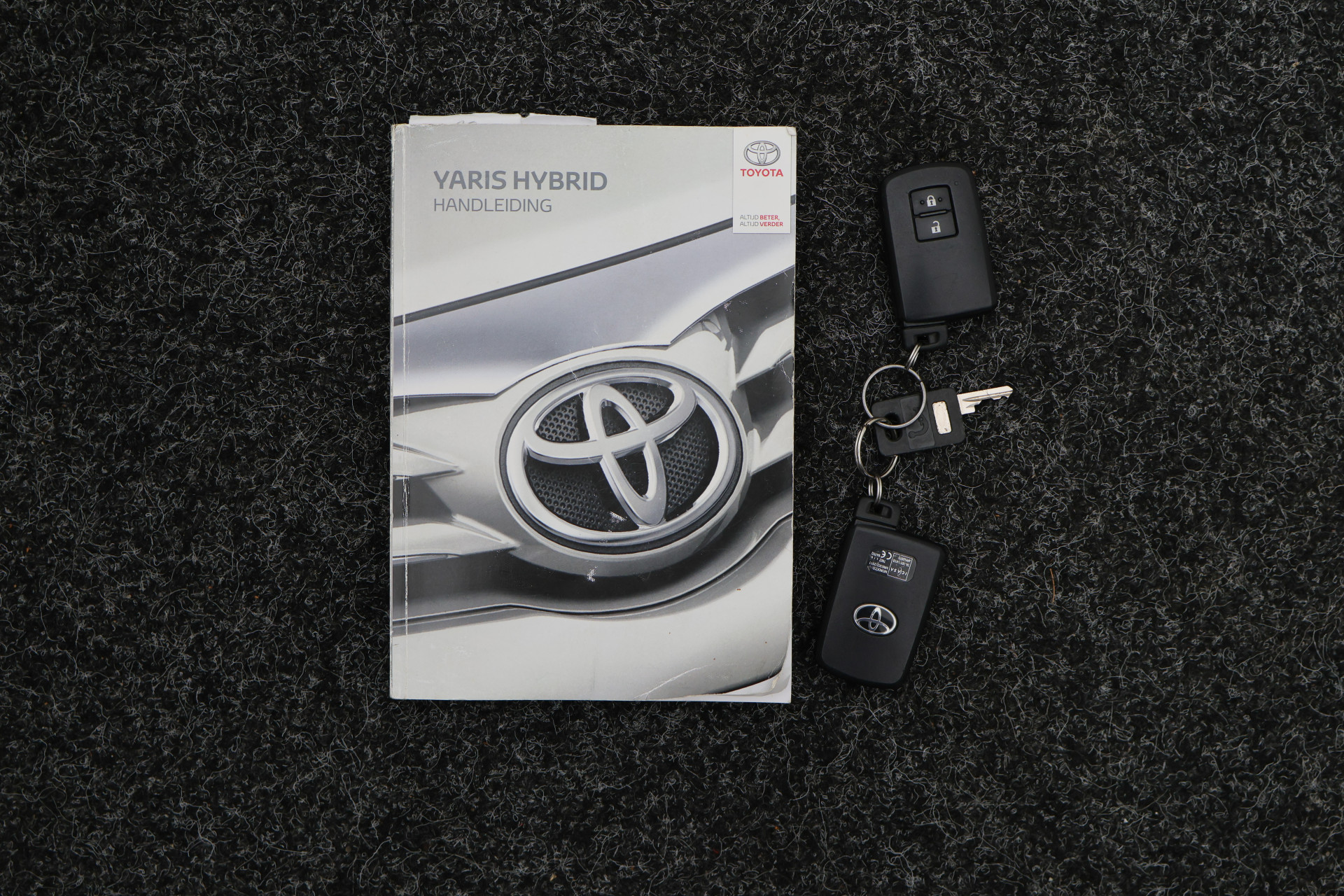 Foto van Toyota Toyota Yaris Hybrid