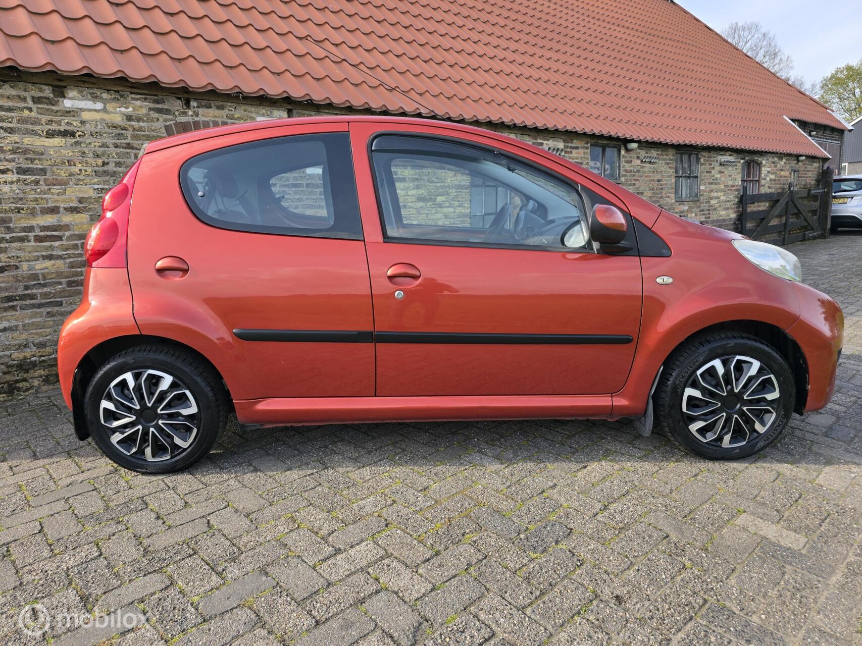 Foto van Peugeot Peugeot 107