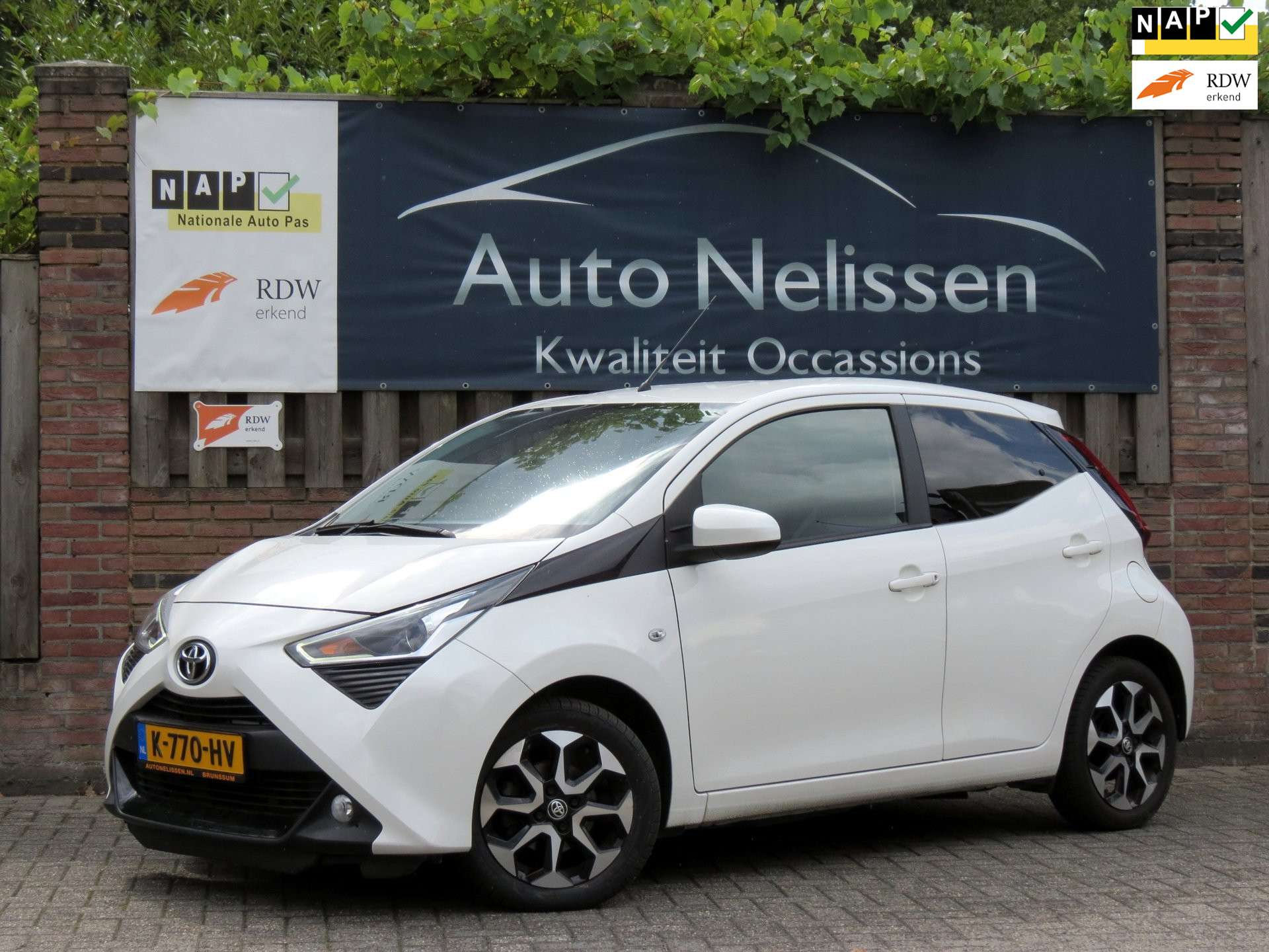 Toyota Toyota Aygo 1.0 VVT-i x-joy | APPLE CARPLAY | DAB+ RADIO | CRUISE CONTROL | 2020 - voorkant