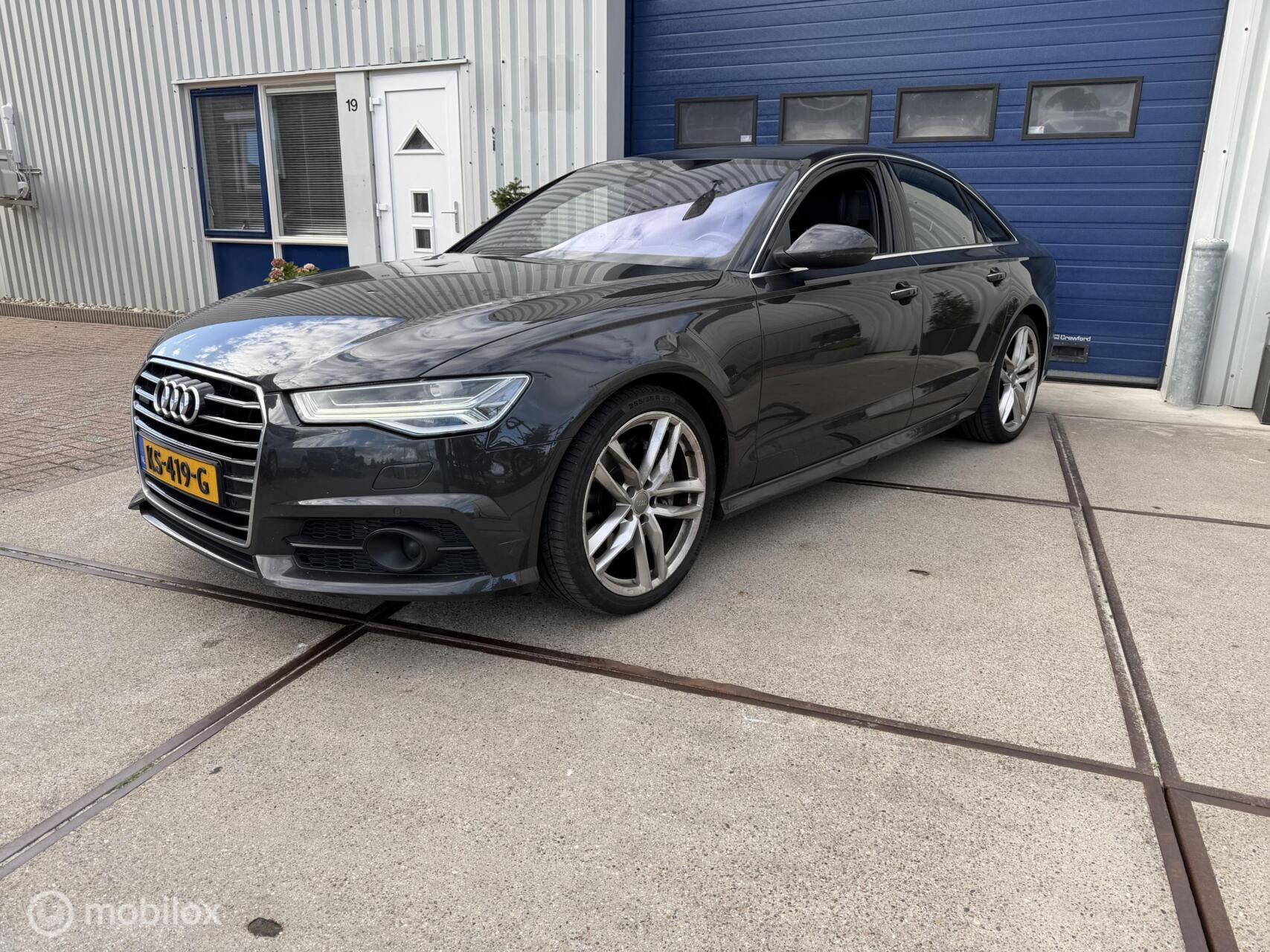 Audi A6 Limousine 3.0 TDI Quattro Business Edition 2016 - voorkant